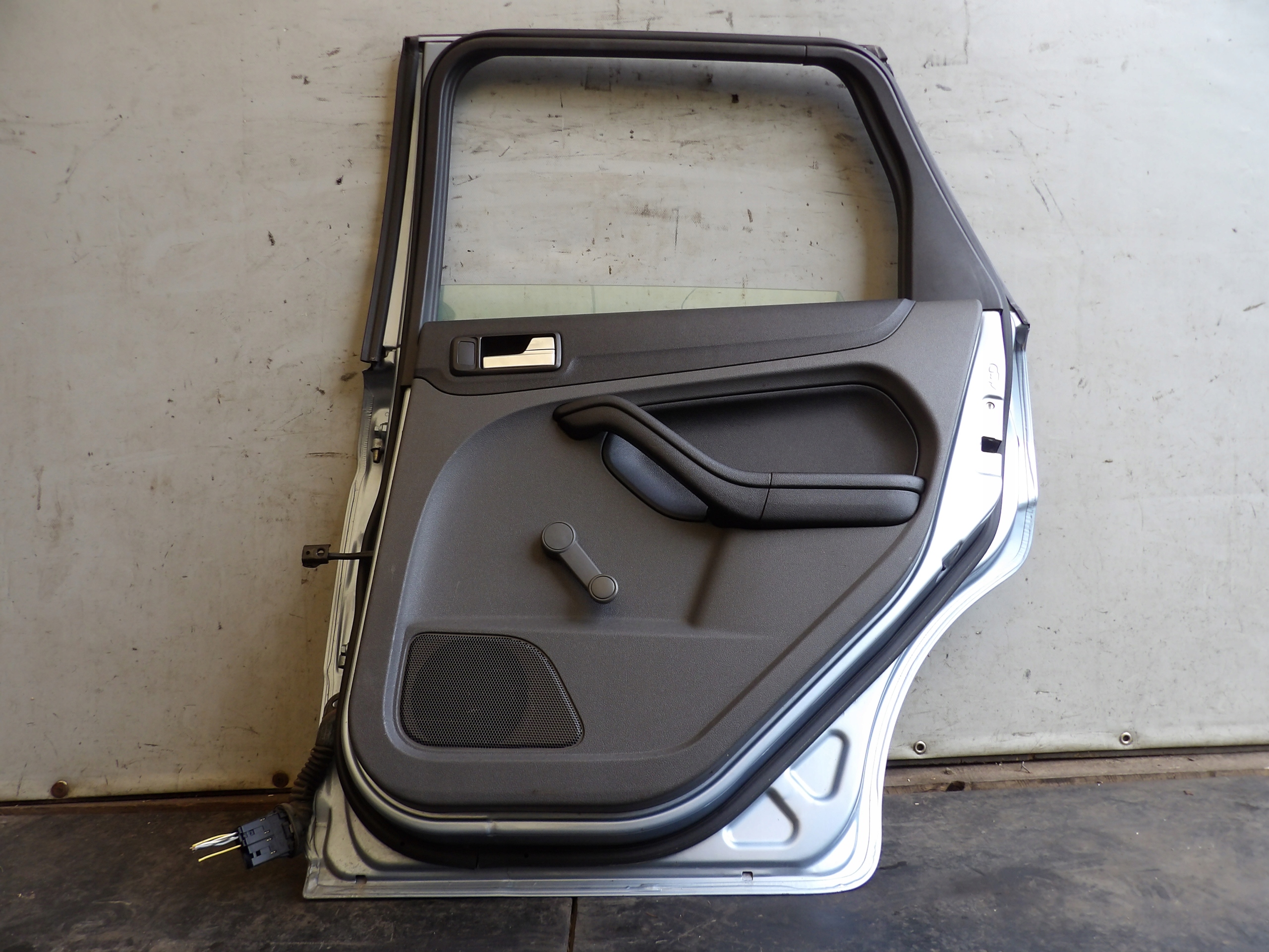Ford Focus MK2 door rear. right Z3