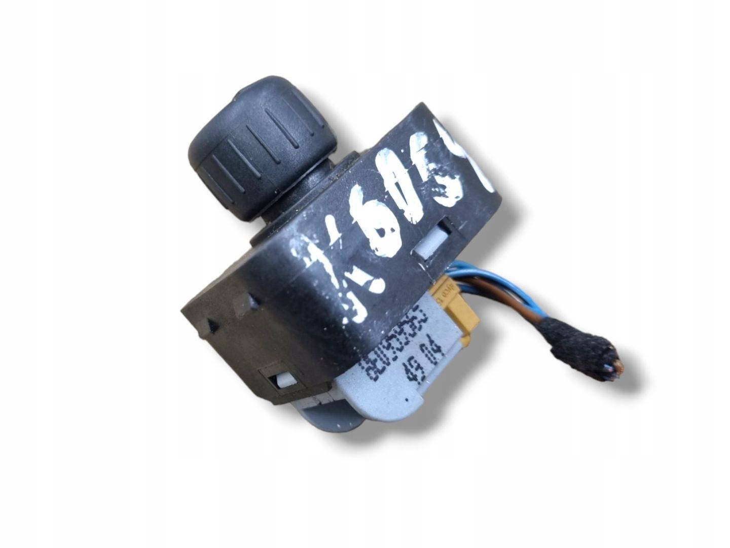 button control of mirrors bocznych Audi A4 B7 2005 8E0959565