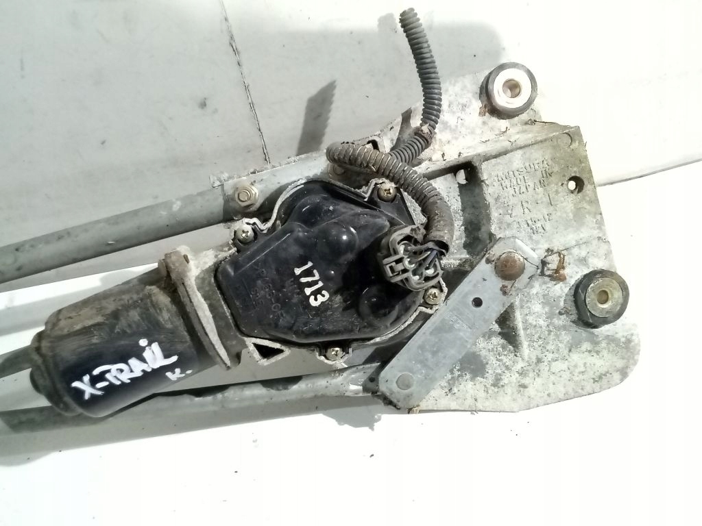 Nissan X-trail and T30 wiper mechanism front