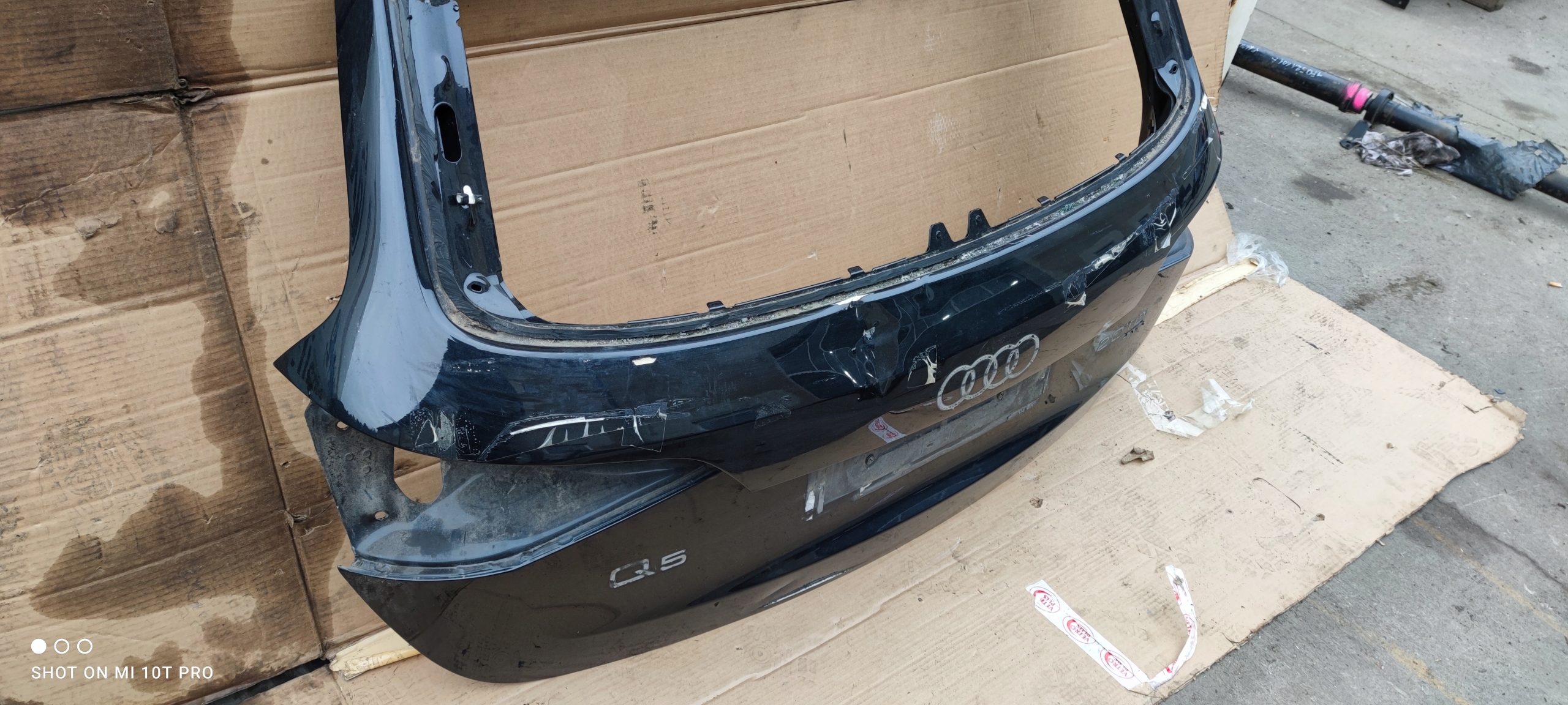 boot doors rear part AUDI Q5 8R LZ9Y damag.. original