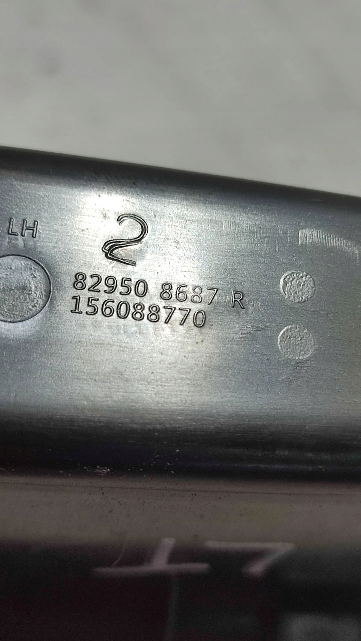 Renault Kadjar 17r 1.5dci rear part side left cover przelacznika windows