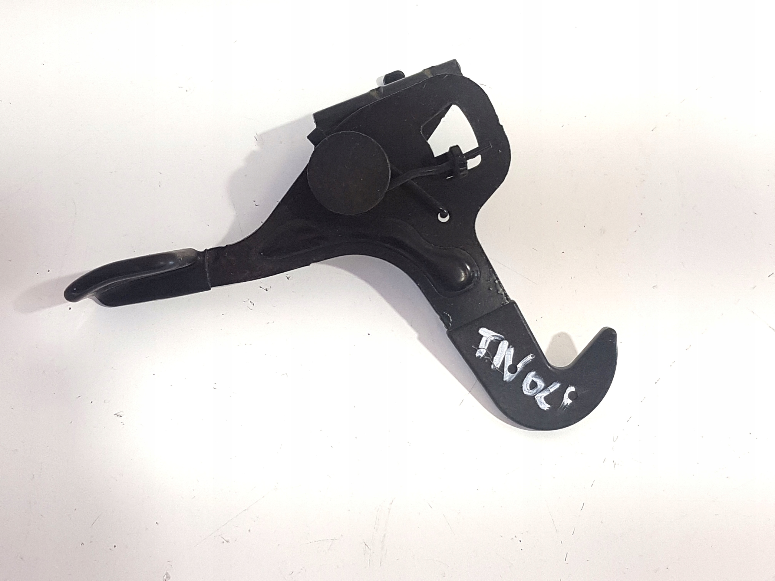 SSANGYONG Tivoli Болт капота 19r.