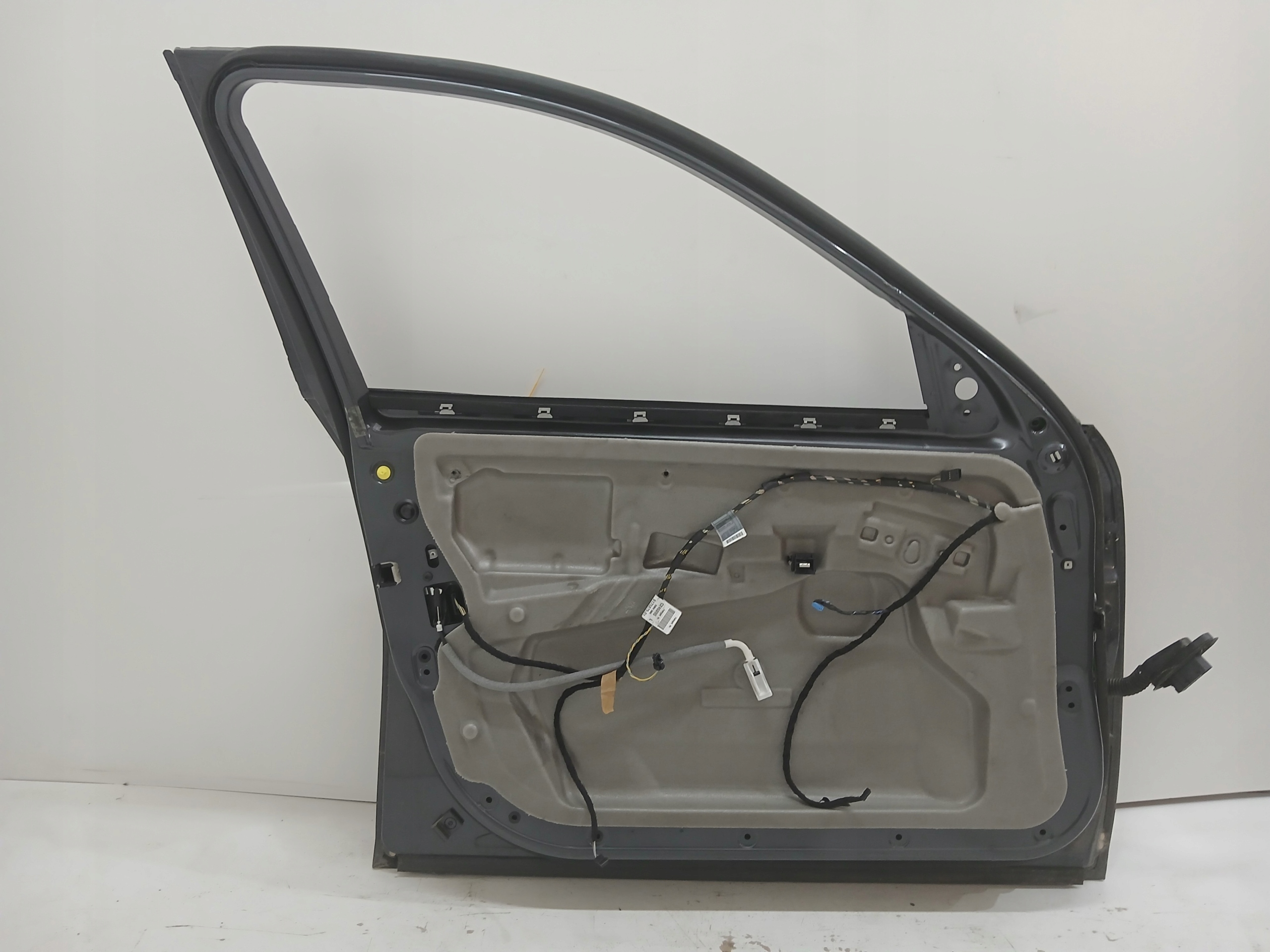 door left front BMW E60 A68/7 PLATINGRAU