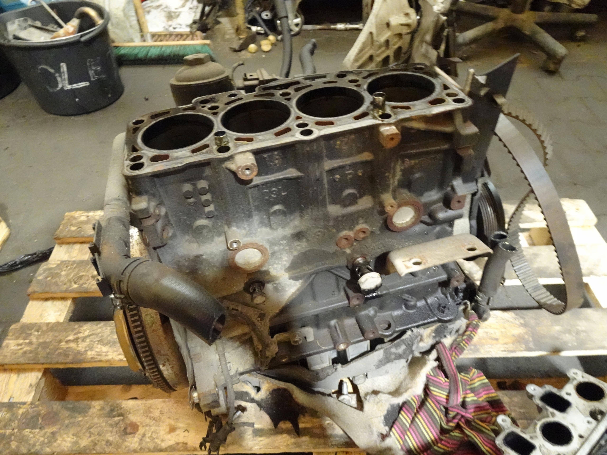 Audi VW Skoda 1.6 TDI Blok silnika 03L021P