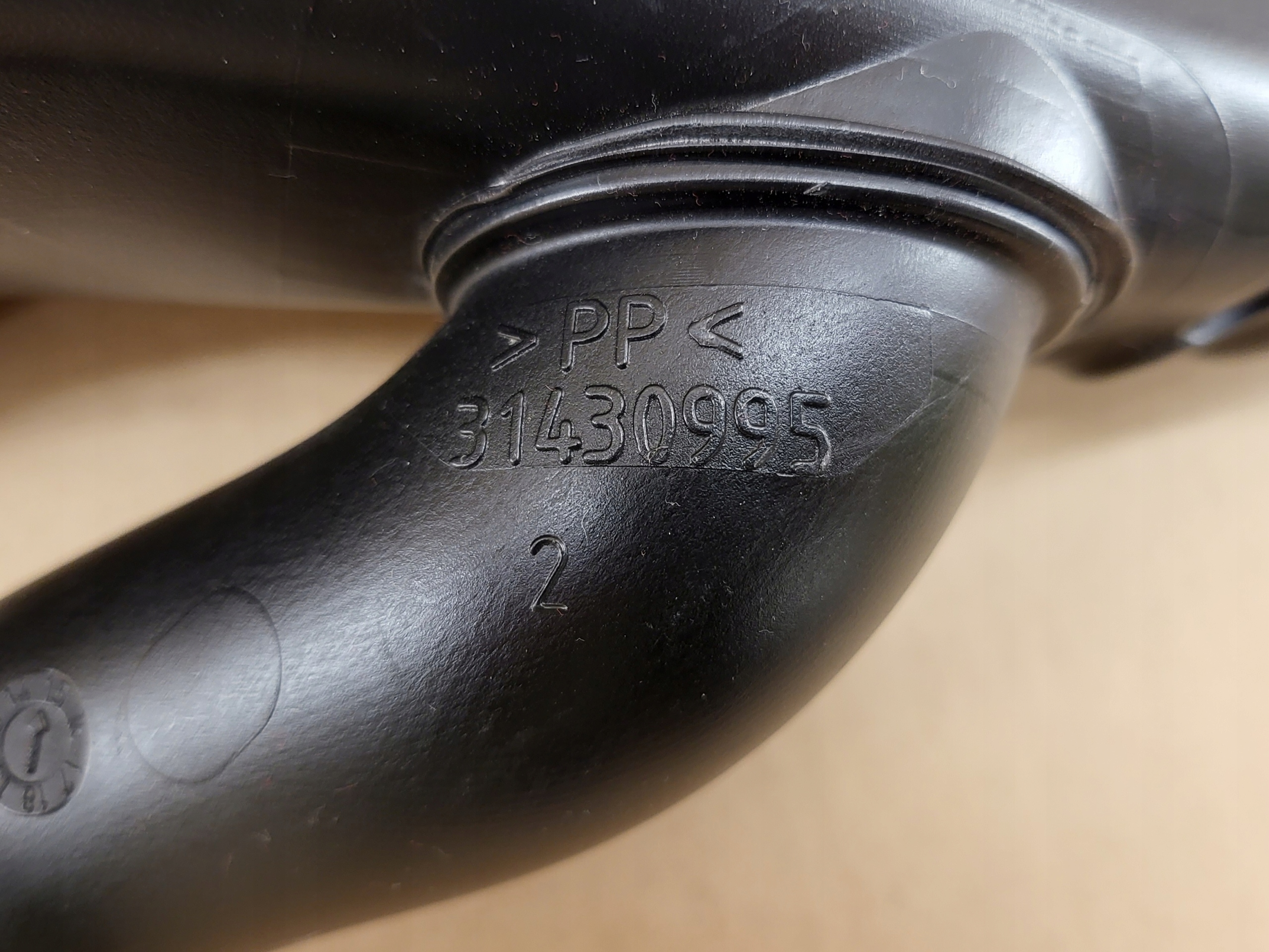 pipe air hose VOLVO XC90
