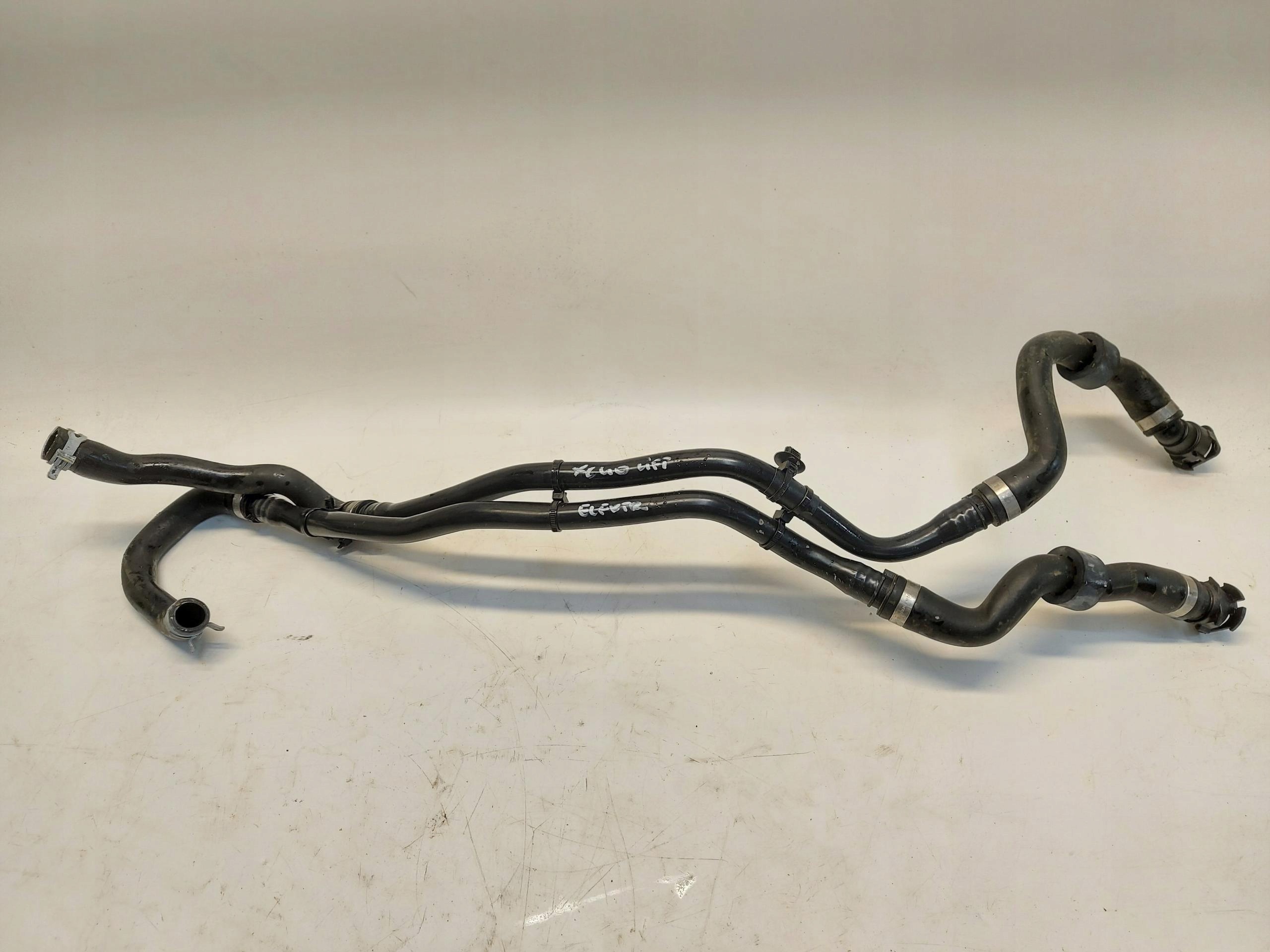 VOLVO XC40 LIFT prijenos cijev vode 32138736