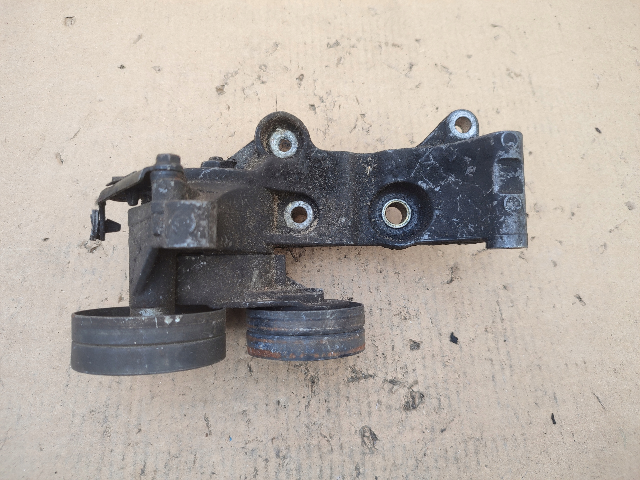 supporto alternatore OPEL MERIVA A 1.7 CDTI 237002-1 897264512