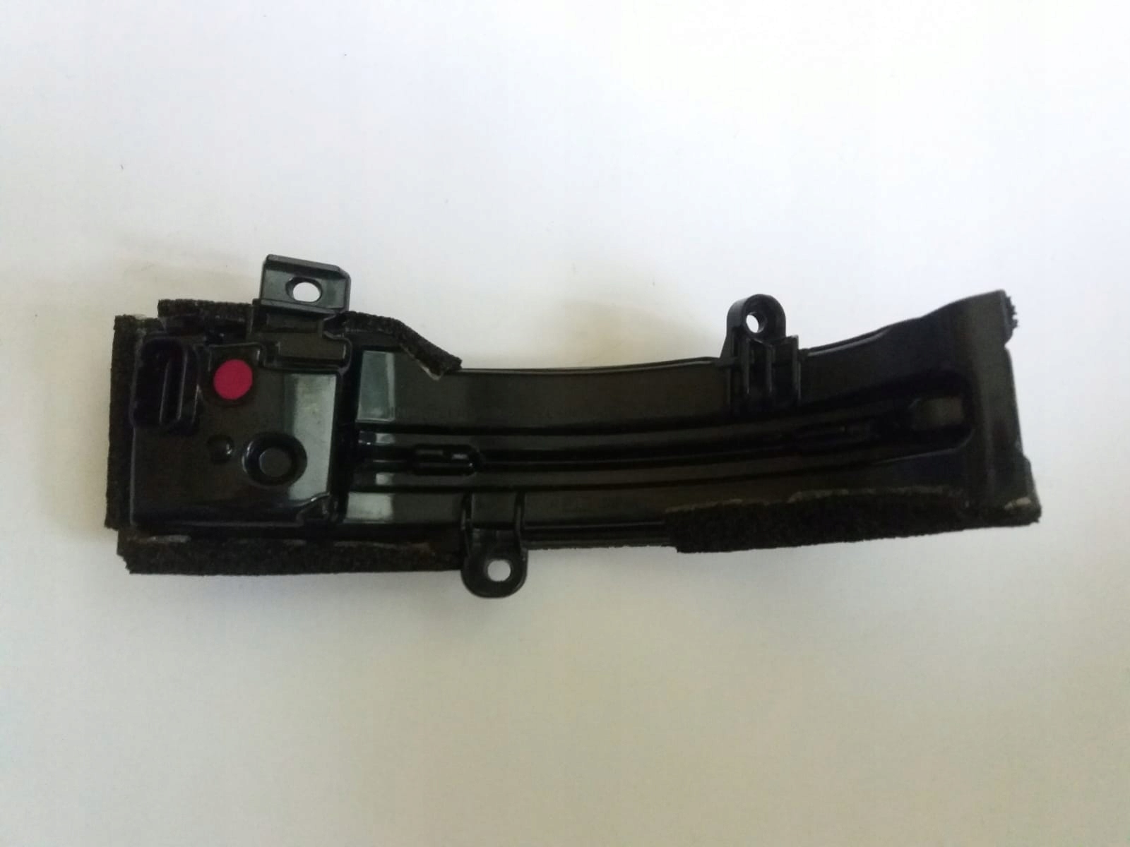 MITSUBISHI OUTLANDER III KIERUNKOWSKAZ LUSTERKA R- Typ samochodu Samochody osobowe