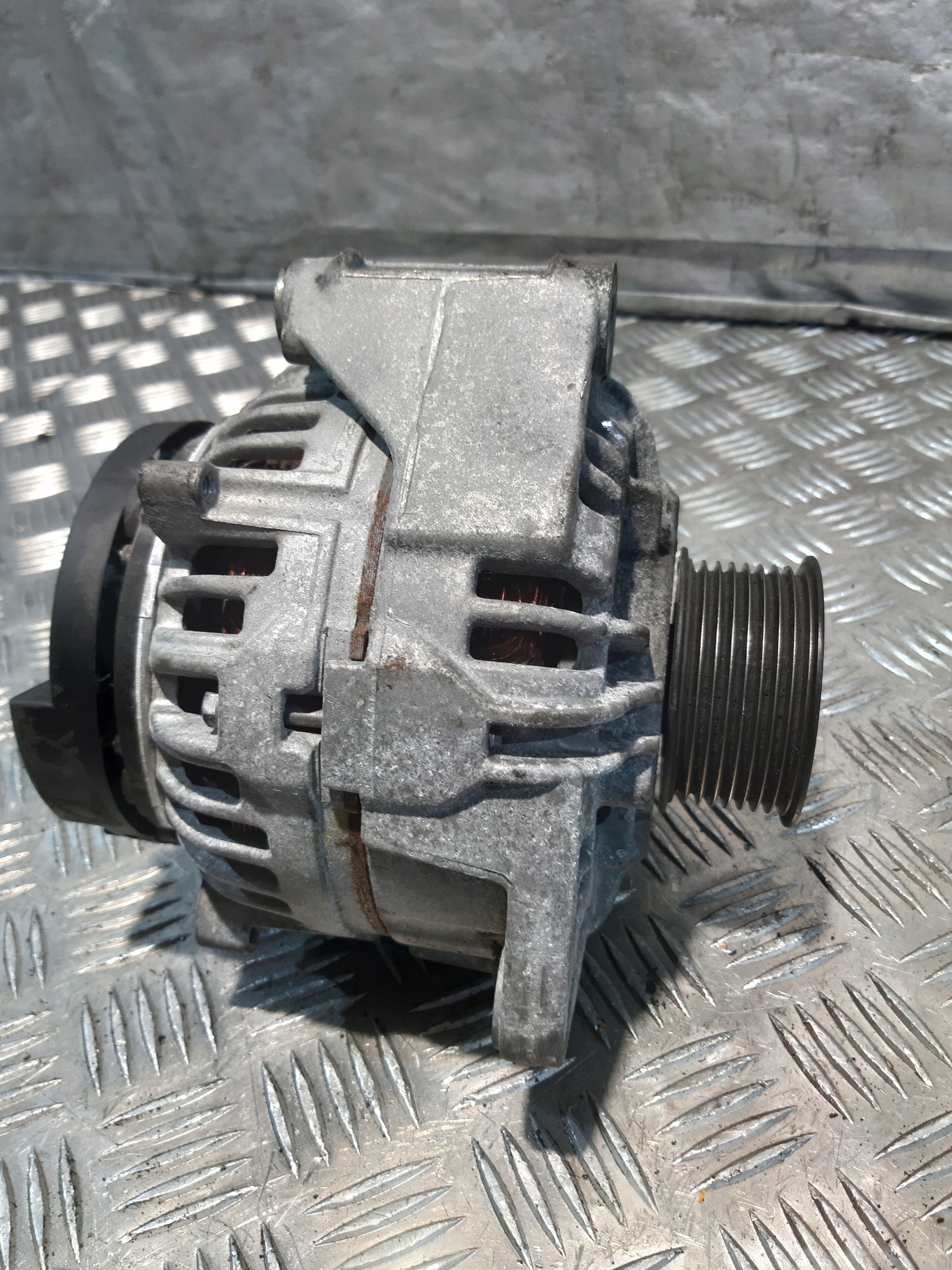 Alternator Bosch 0 124 655 243 120A
