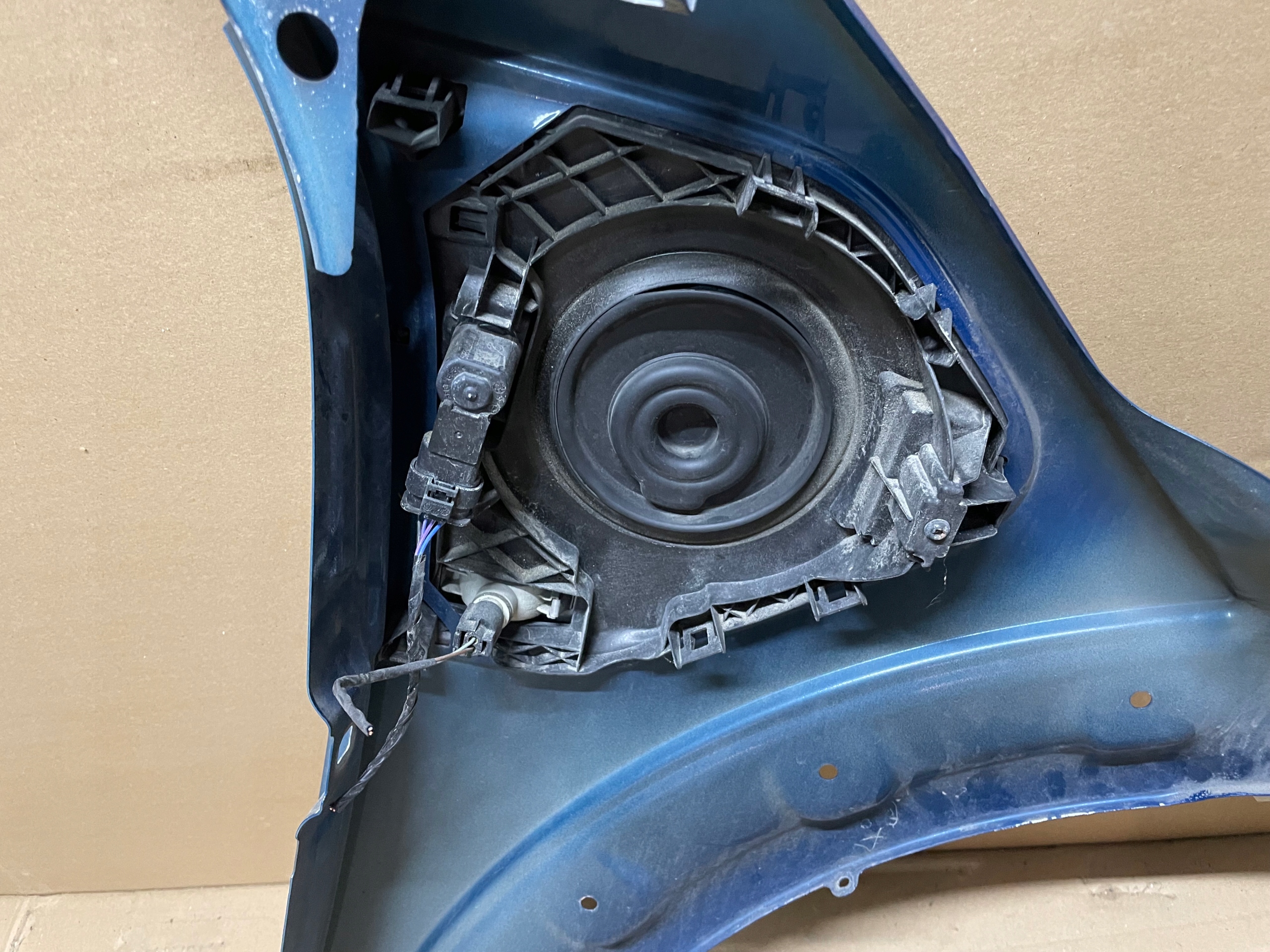 fender front left MINI F60 SE COUNTRYMAN colour C2M