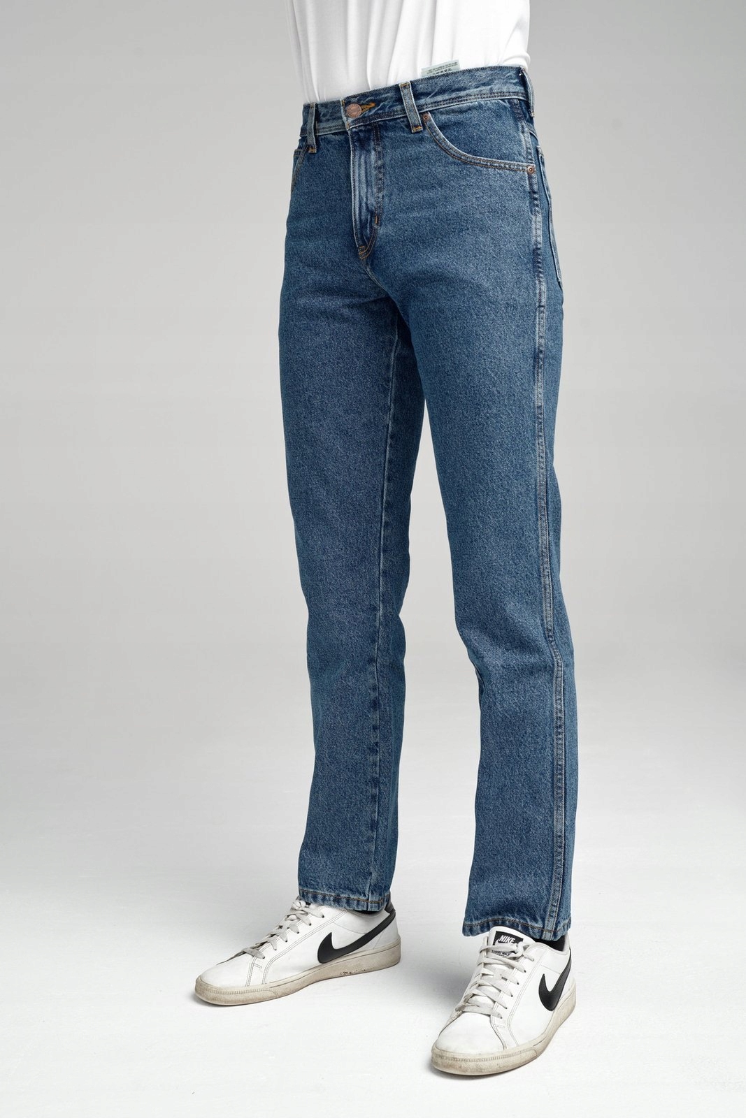 WRANGLER REGULAR FIT MEDIUM STW W10I05M02 34/30 Rozmiar 34/30