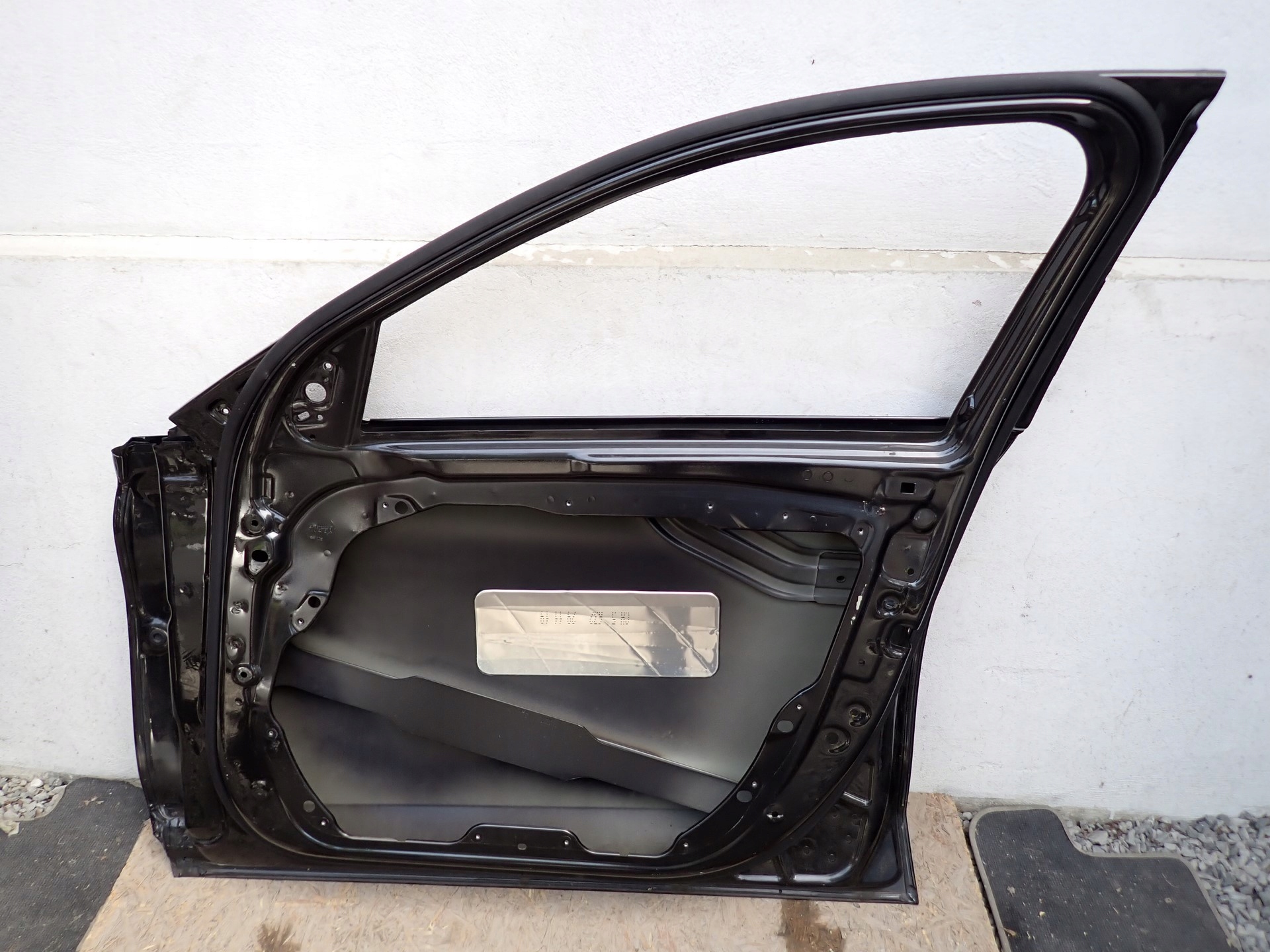 DRZWI PRAWE PRZEDNIE PRAWY PRZÓD MERCEDES C KLASA 205 2014-2021R Kolor do lakierowania