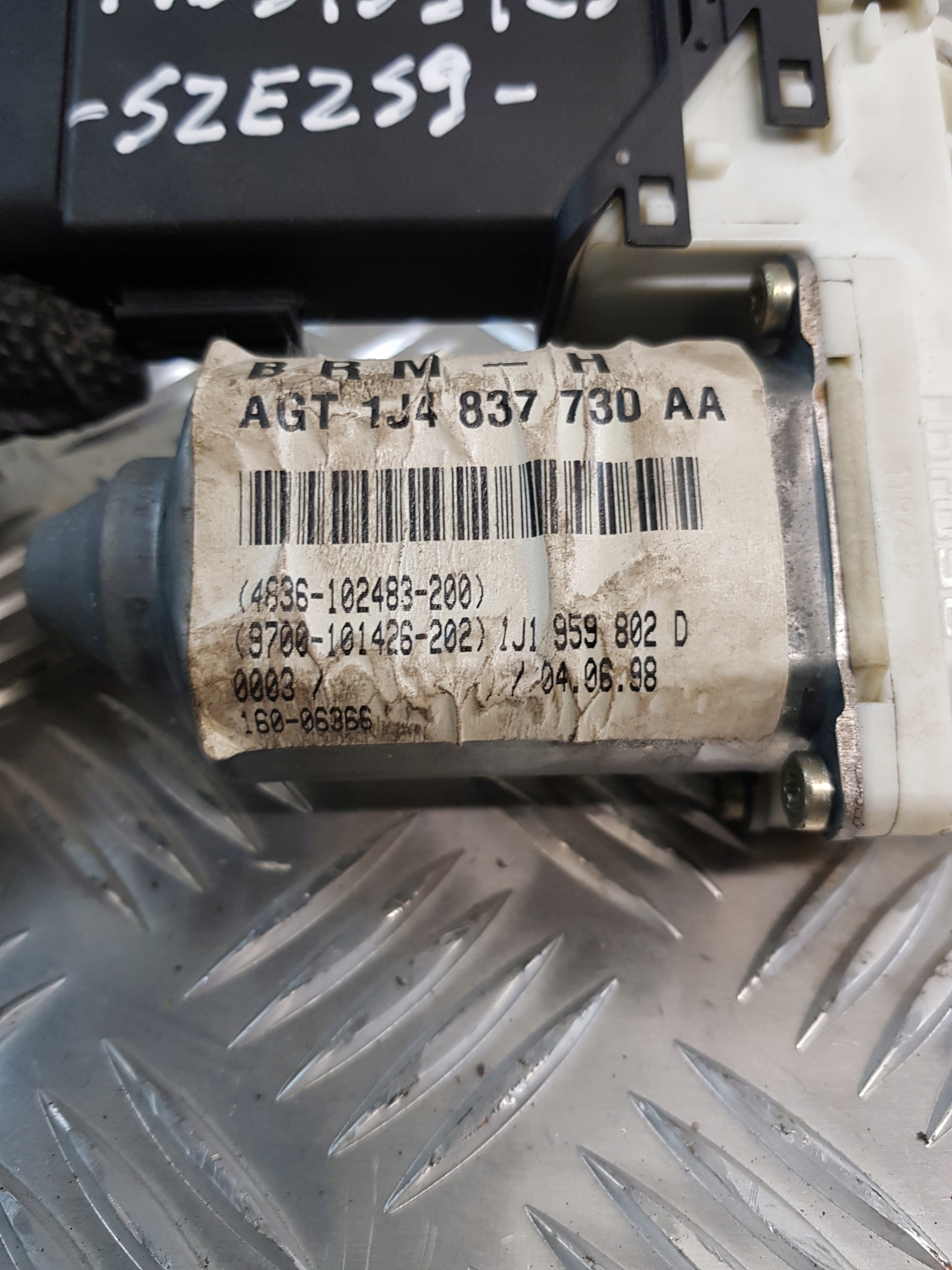 mini motor windows right front VW GOLF IV 1J4837730AA
