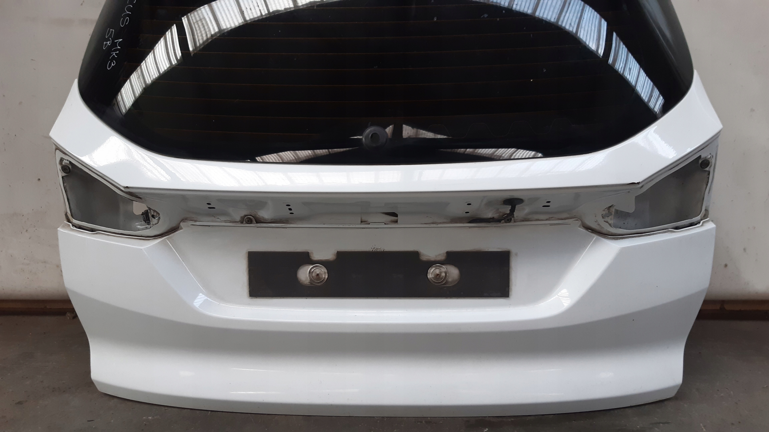 trunk door boot 5B Ford Focus MK3