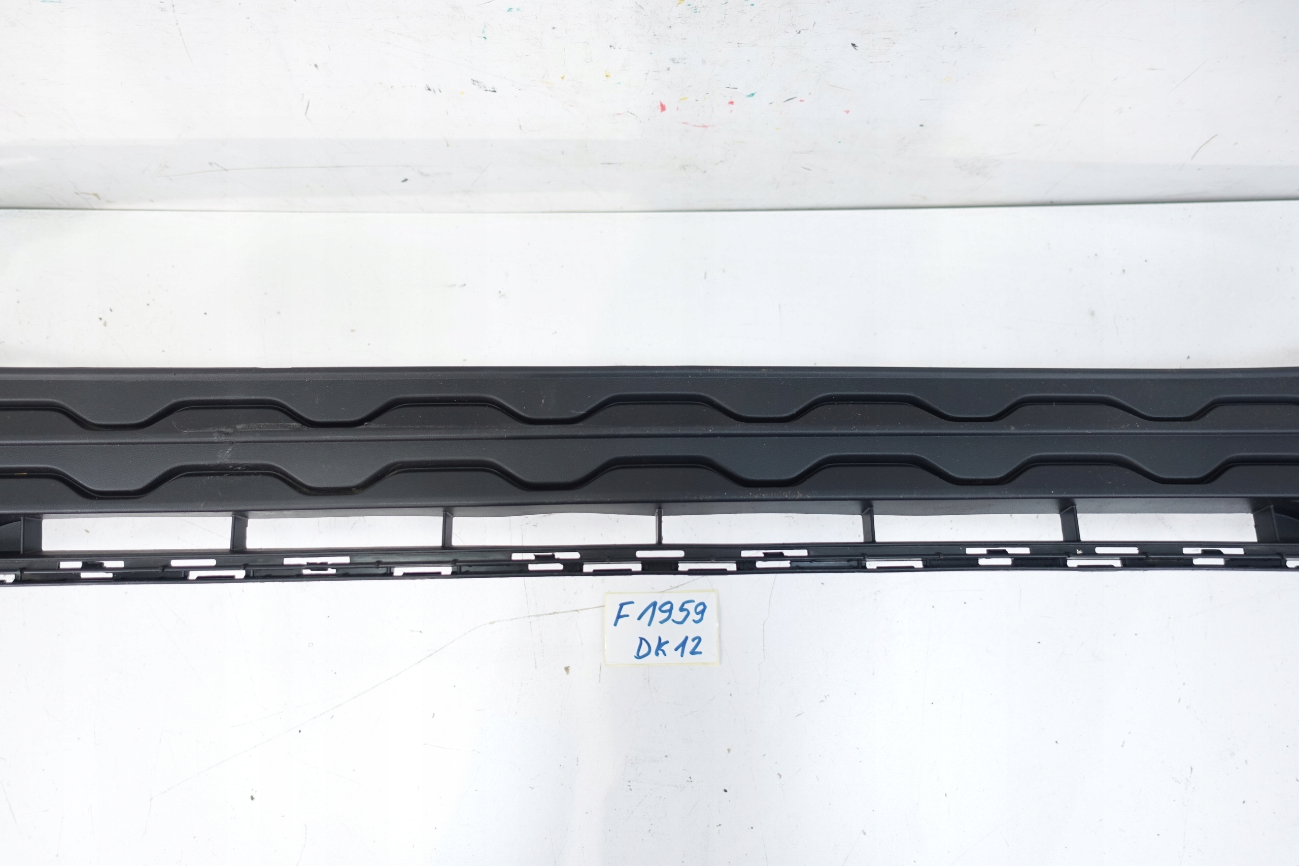 VW T-ROC 2017- grille grid of a bumper front 2GM853677A