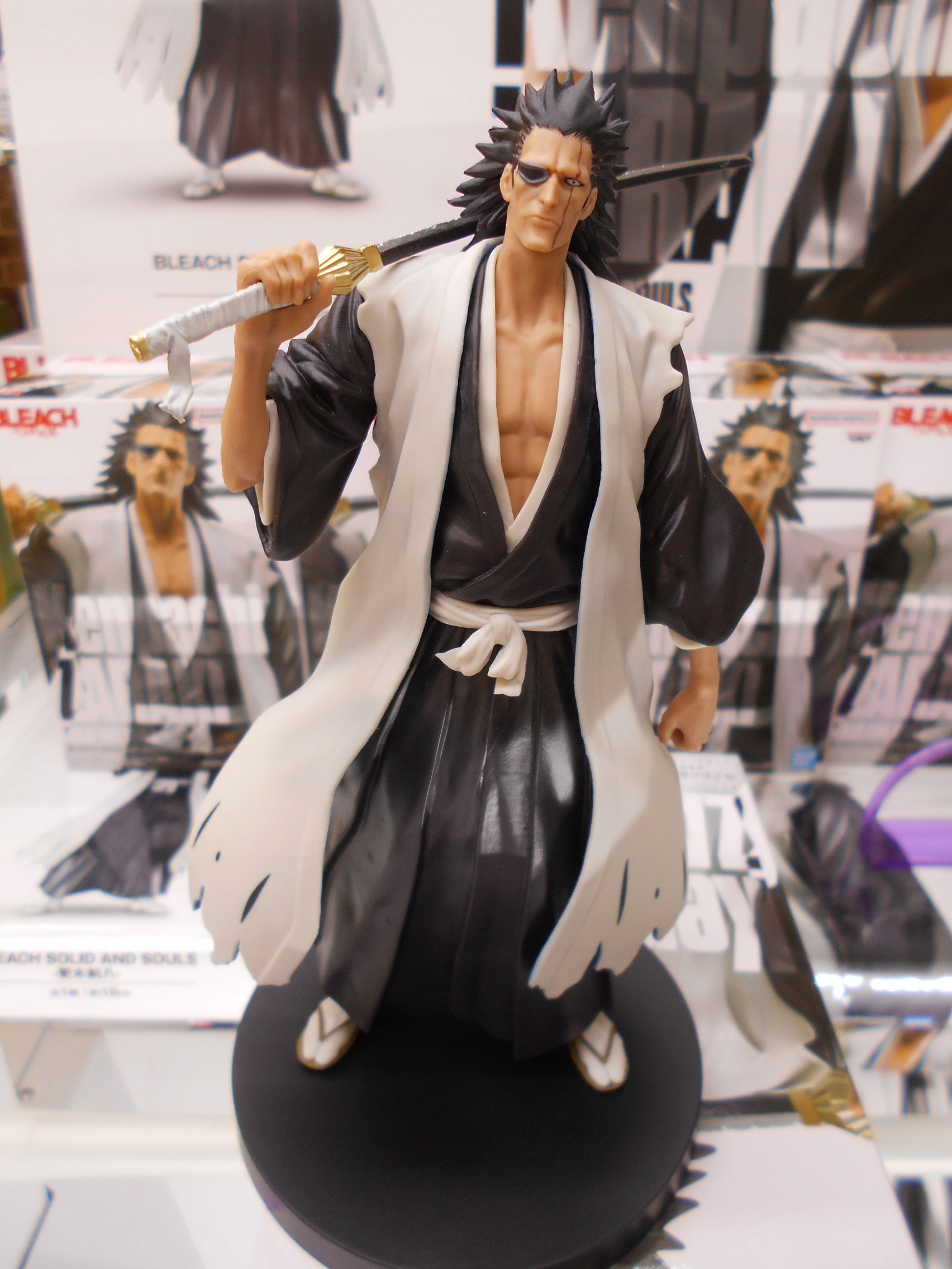BLEACH フィギュア Figurka Bleach Shigekuni Yamamoto Kolekcjonerska - Plexido