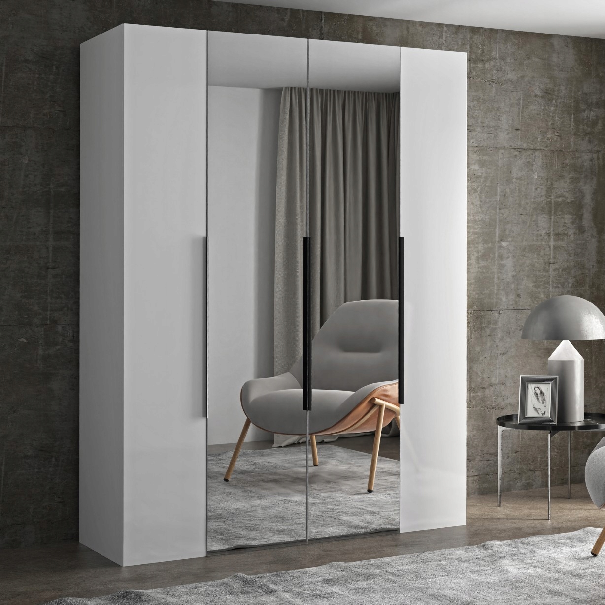 Bílá Čtyřdveřová Prostorná Skříň S Zrcadlem Se Zrcadlem