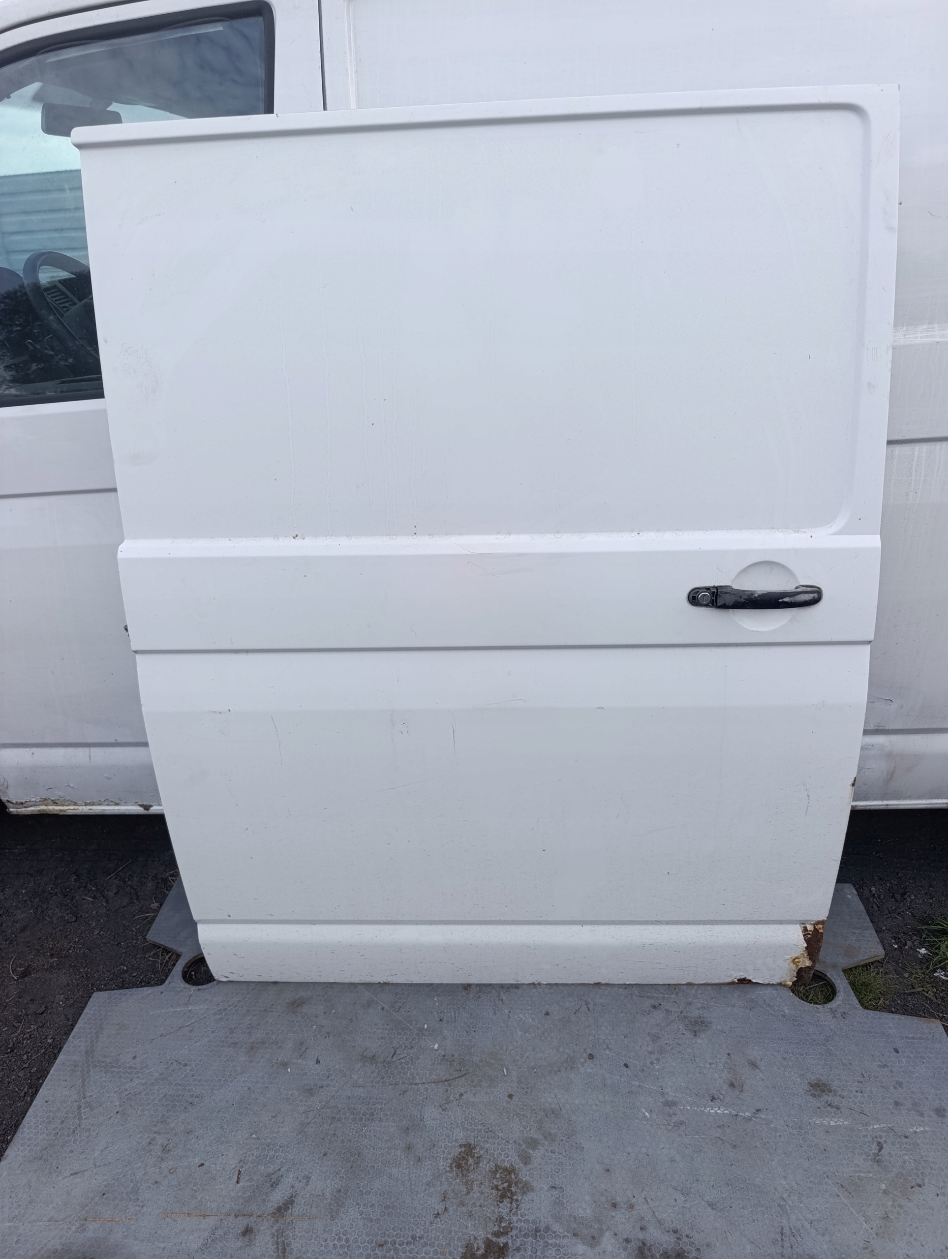 VW T5 T5 LIFT T6 door sliding right biale