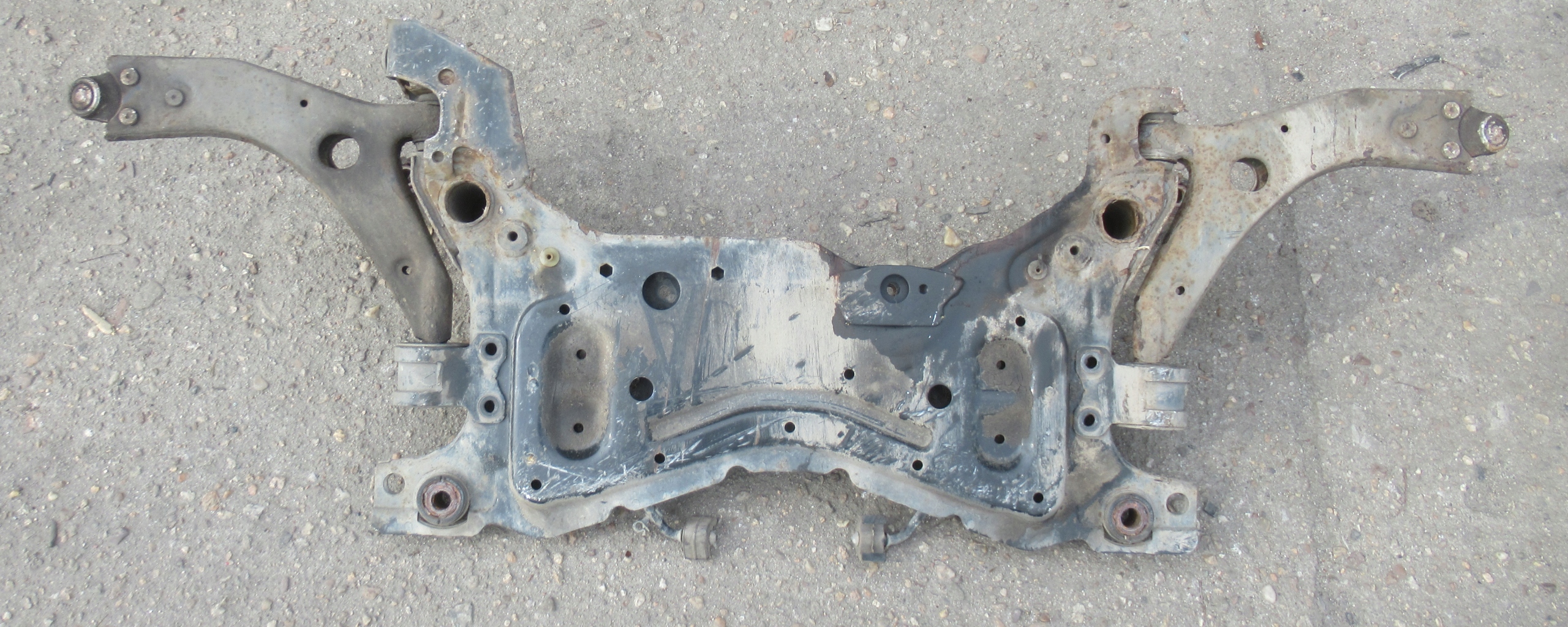 VOLVO V50 2.4 D 06R axle beam TRAWERS front
