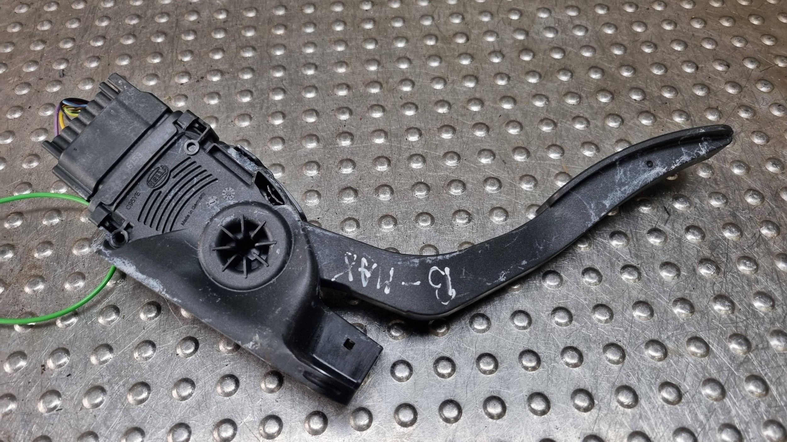 gaspedal potentiometer 8V21-9F836-AB FORD FIESTA MK7 B-MAX