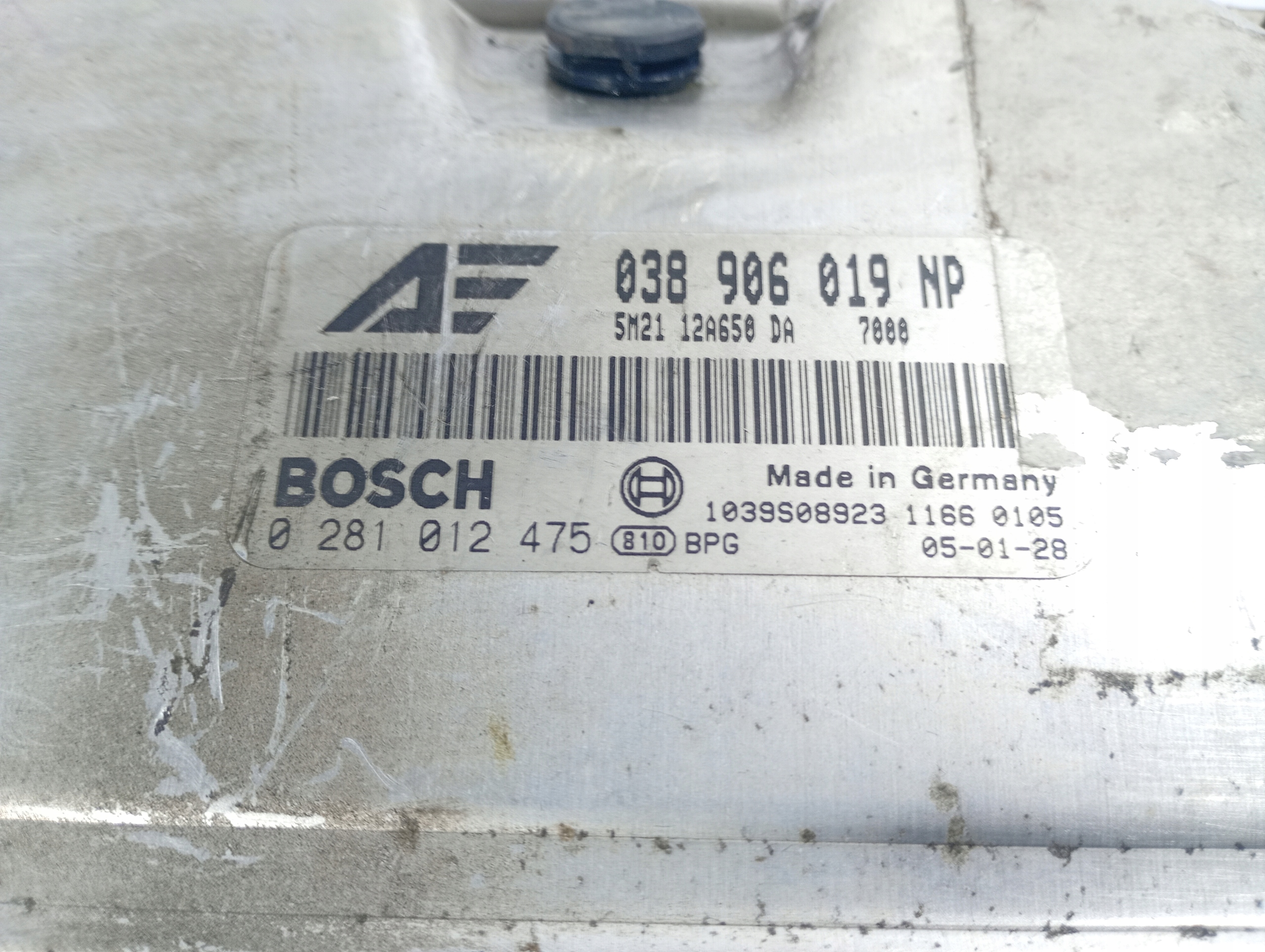 computer control unit of the engine OE 038906019NP Ford Galaxy MK1 00-06
