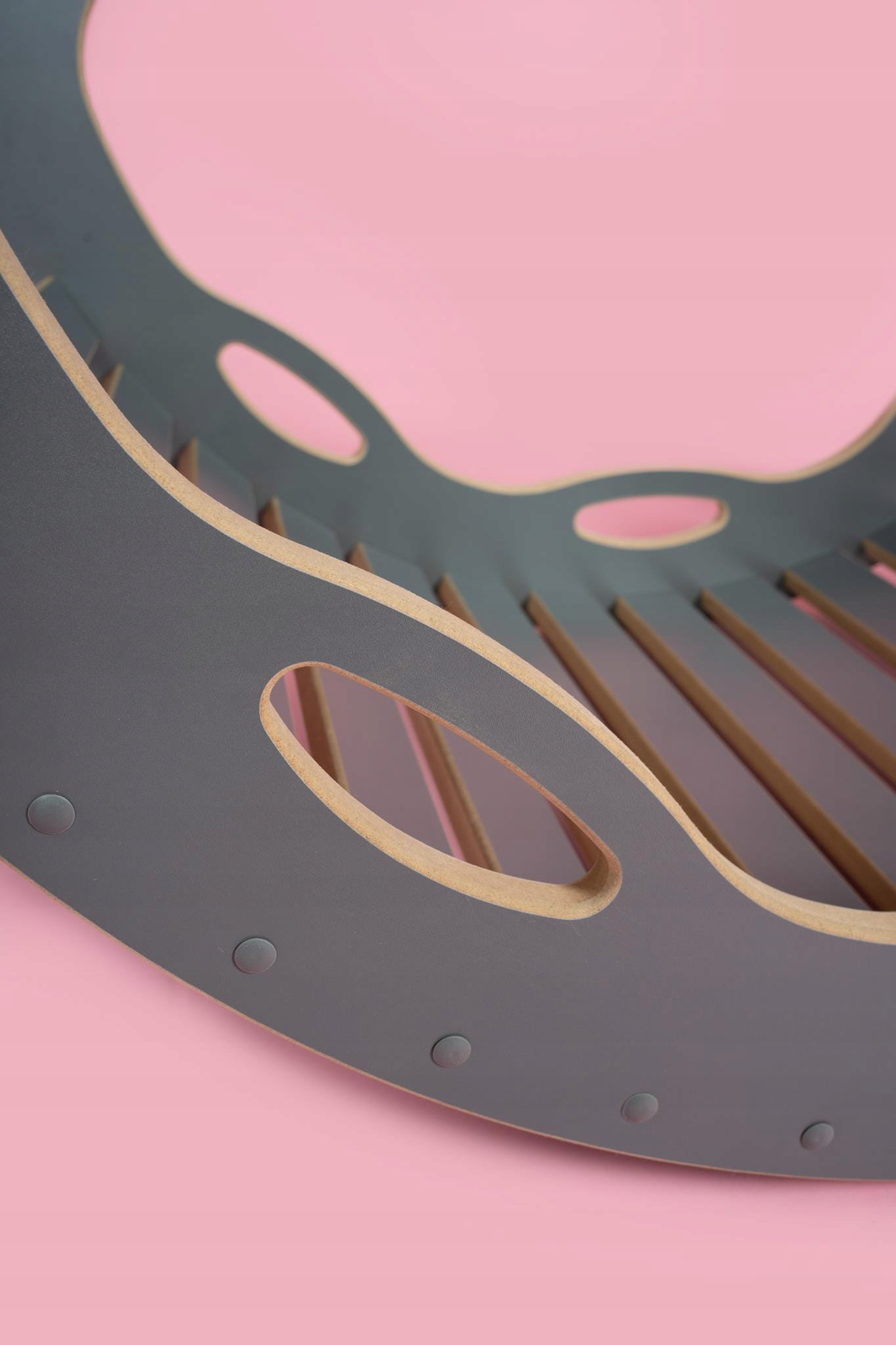 BUJAK MONTESSORI DUŻY Z UCHWYTAMI - TUPTI.WOOD Bohater brak