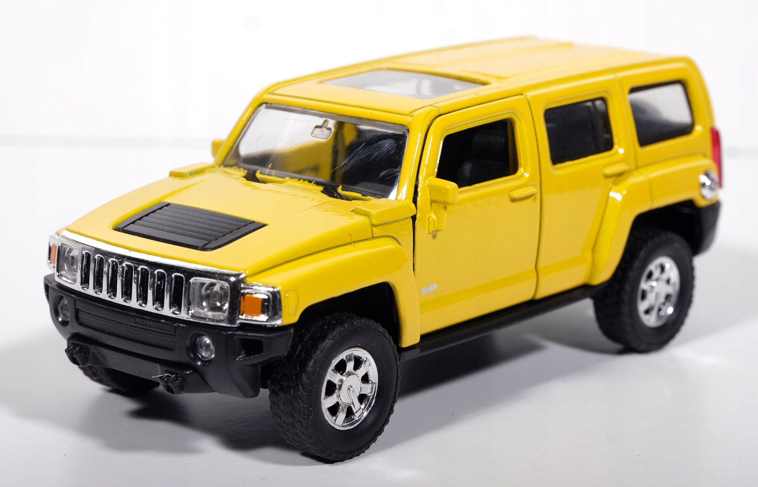 WELLY HUMMER H3 YELLOW 1:34 