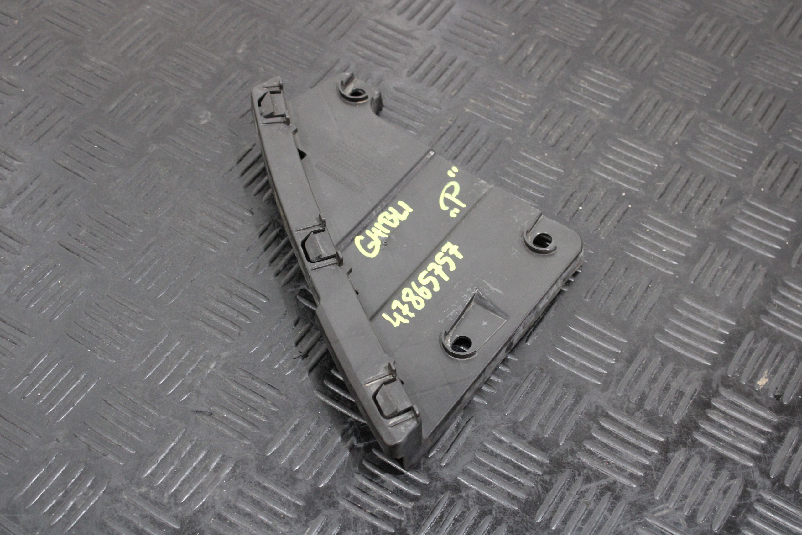 support holder lights right front 47865757 MASERATI GHIBLI M157