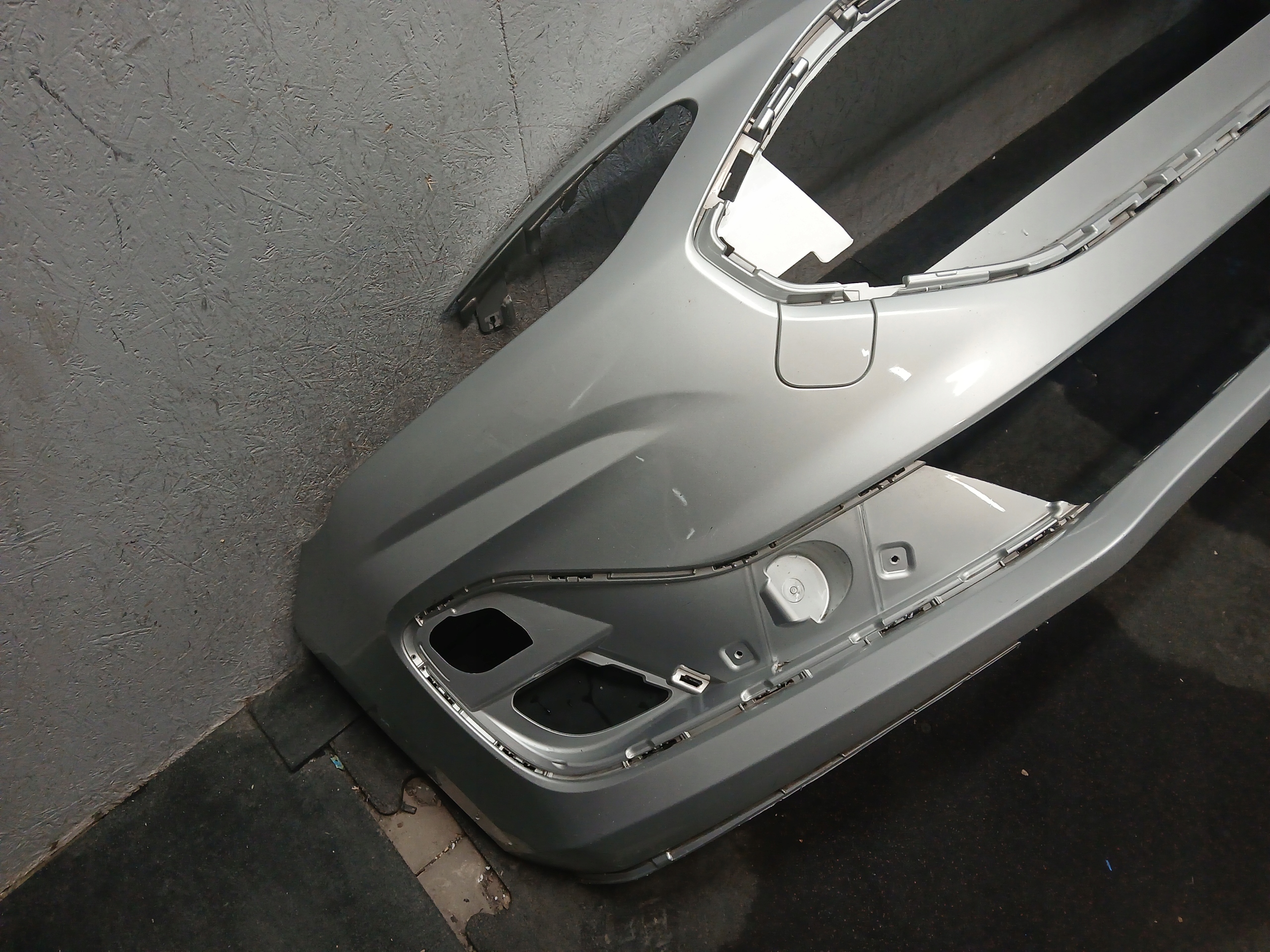 nárazník predok FORD FOCUS MK4 LIFT