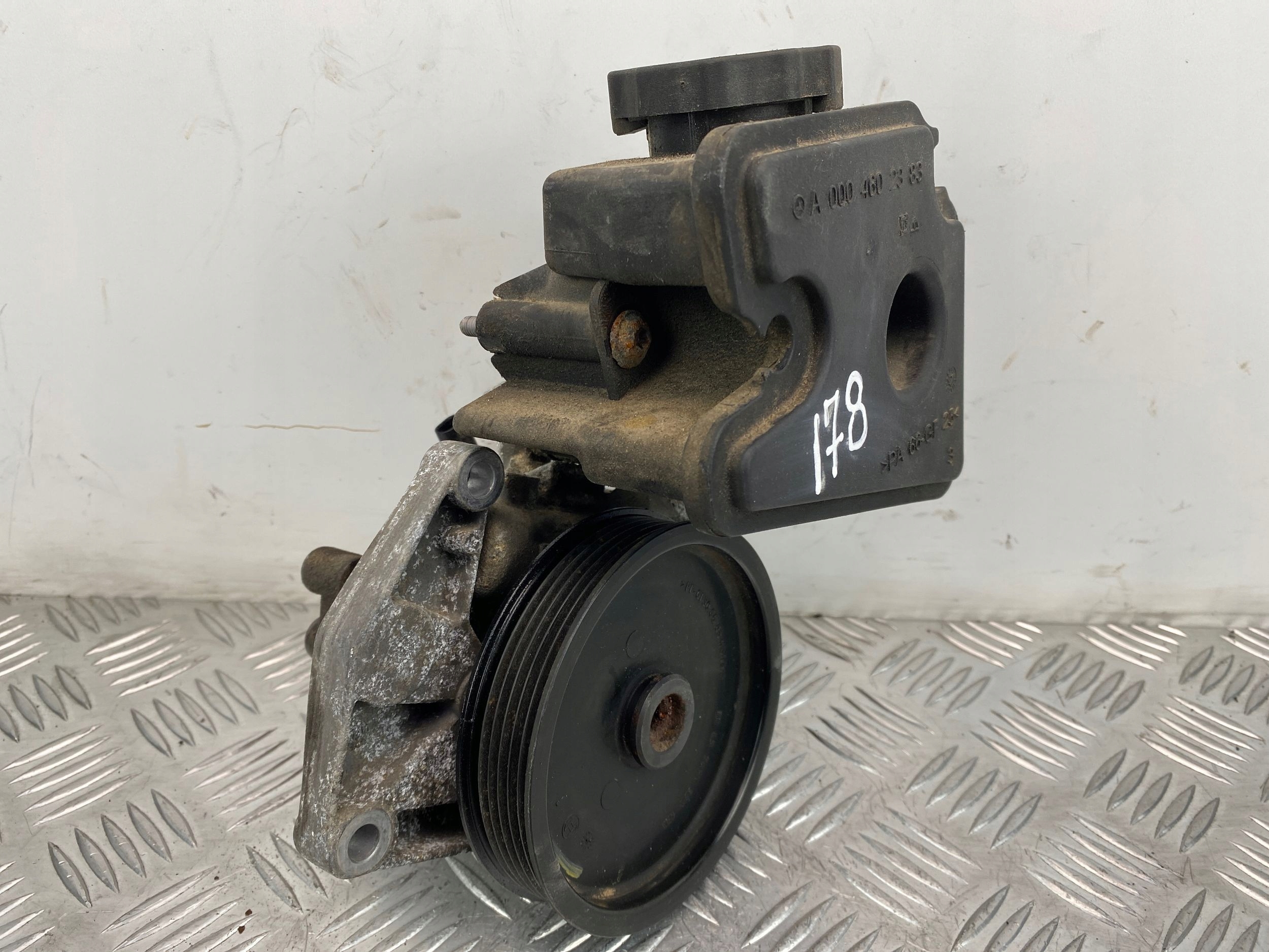 Mercedes E350 W212 Pompa servosterzo A0064664501