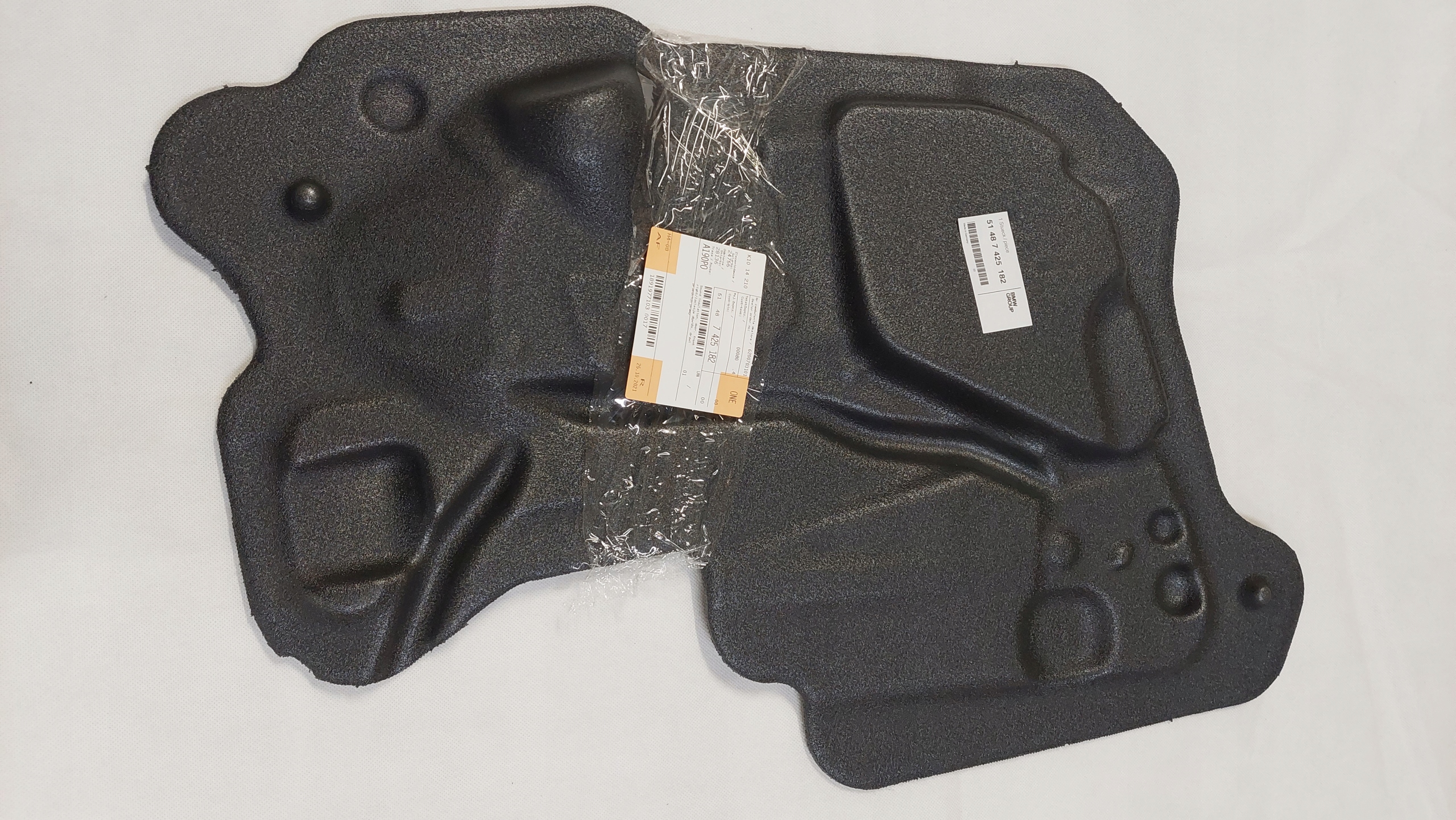 BMW OE 51487425182 изолятор двери ПД