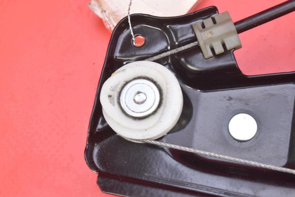 window regulator left front EU 39142315 OPEL ASTRA 5 V K KOMBI 15-20