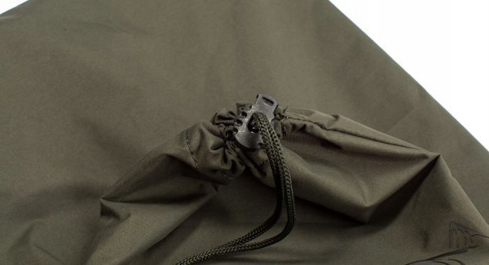 Pokrowiec na odzież Nash Stuff Sack Medium Model Stuff Sack