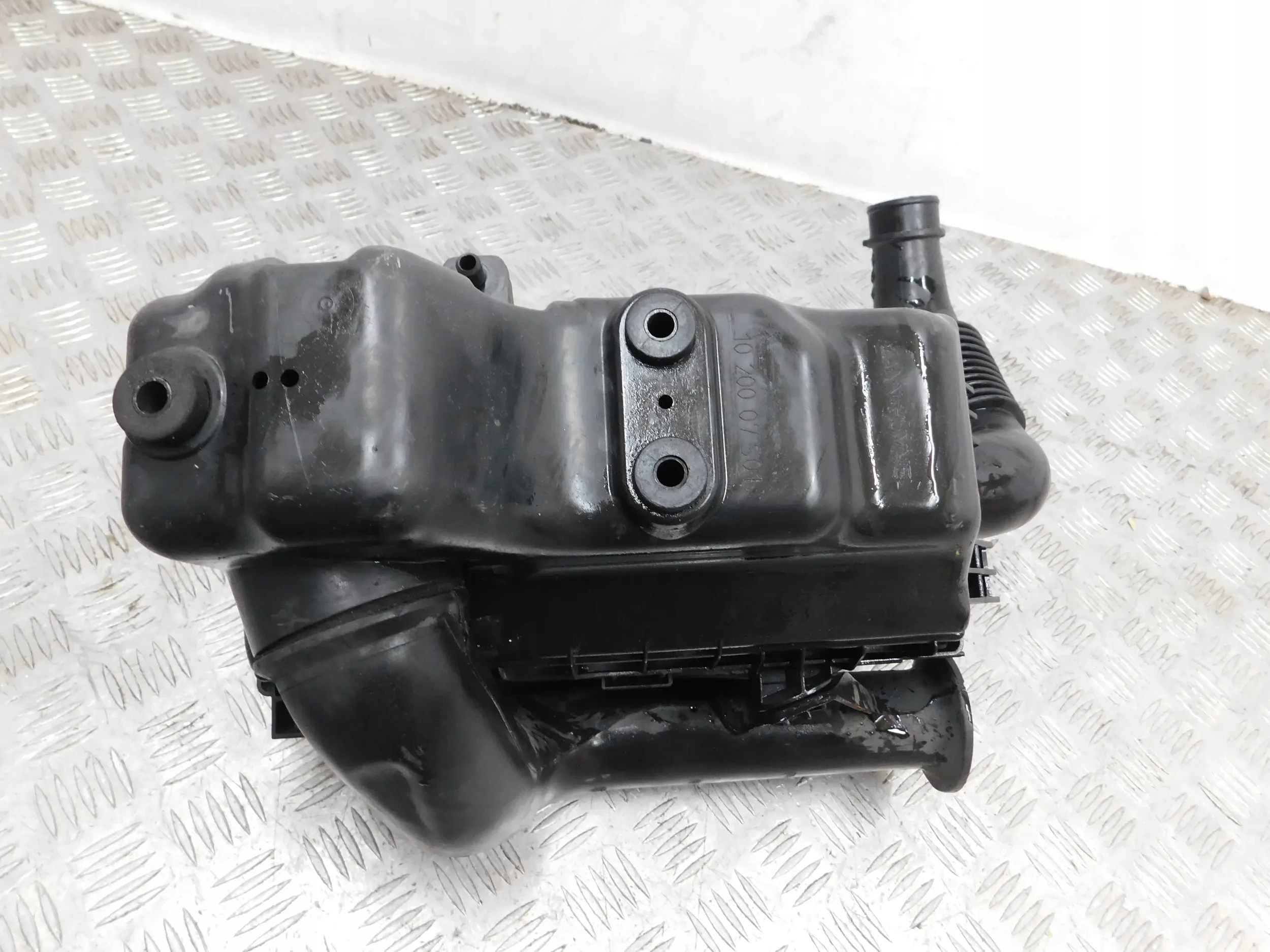 GEHÄUSE FILTER LUFT SUBARU TREZIA 1.4 D