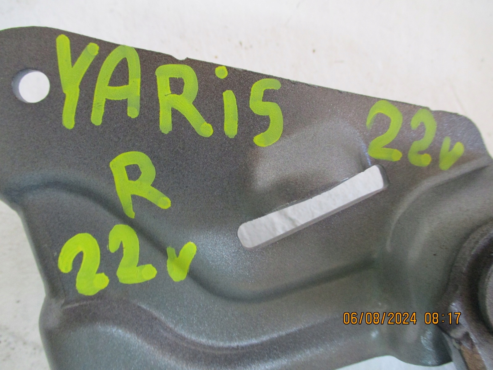 hinge bonnet hinges TOYOTA YARIS CROSS 22R right left