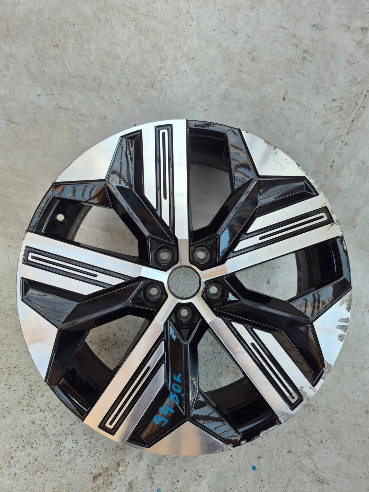 RENAULT MEGANE E-TECH 22- disk hliníkový 20" 403008508R