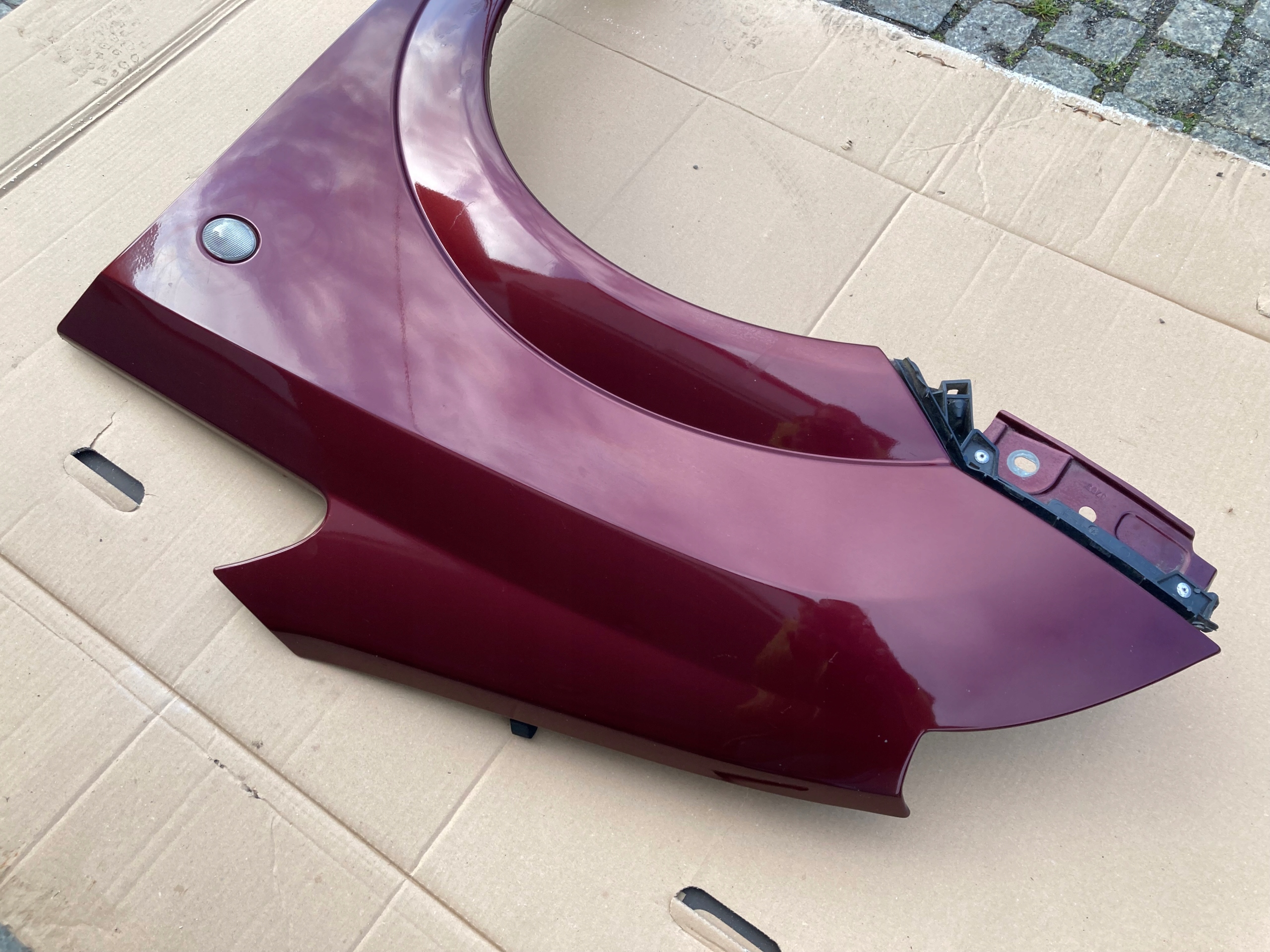 fender left front Opel MERIVA A Z594 03-10r.
