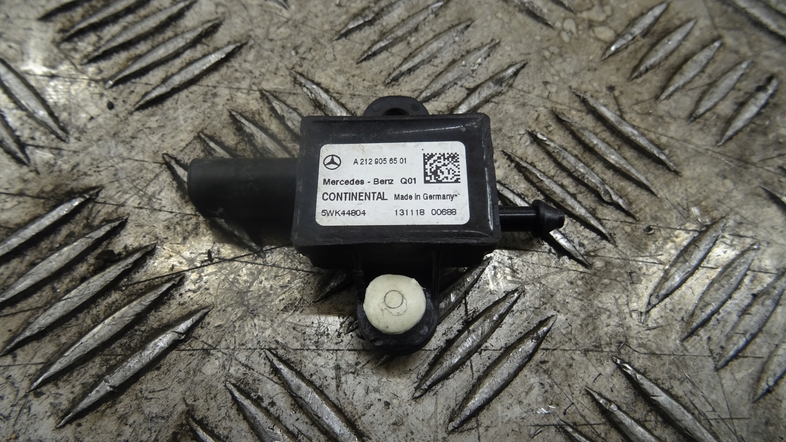 MERCEDES W212 LIFT impact sensor A2129056501 NR M501