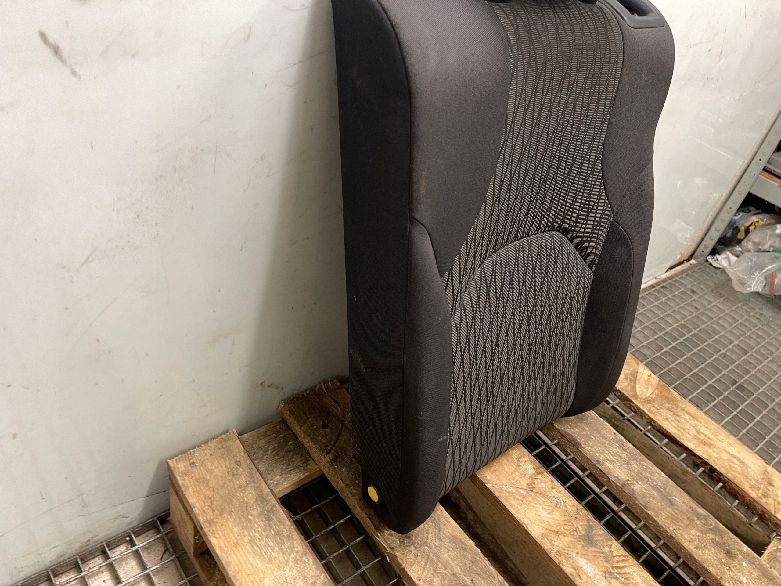 Seat Leon III 5F kombi Oparcie Kanapy left rear part
