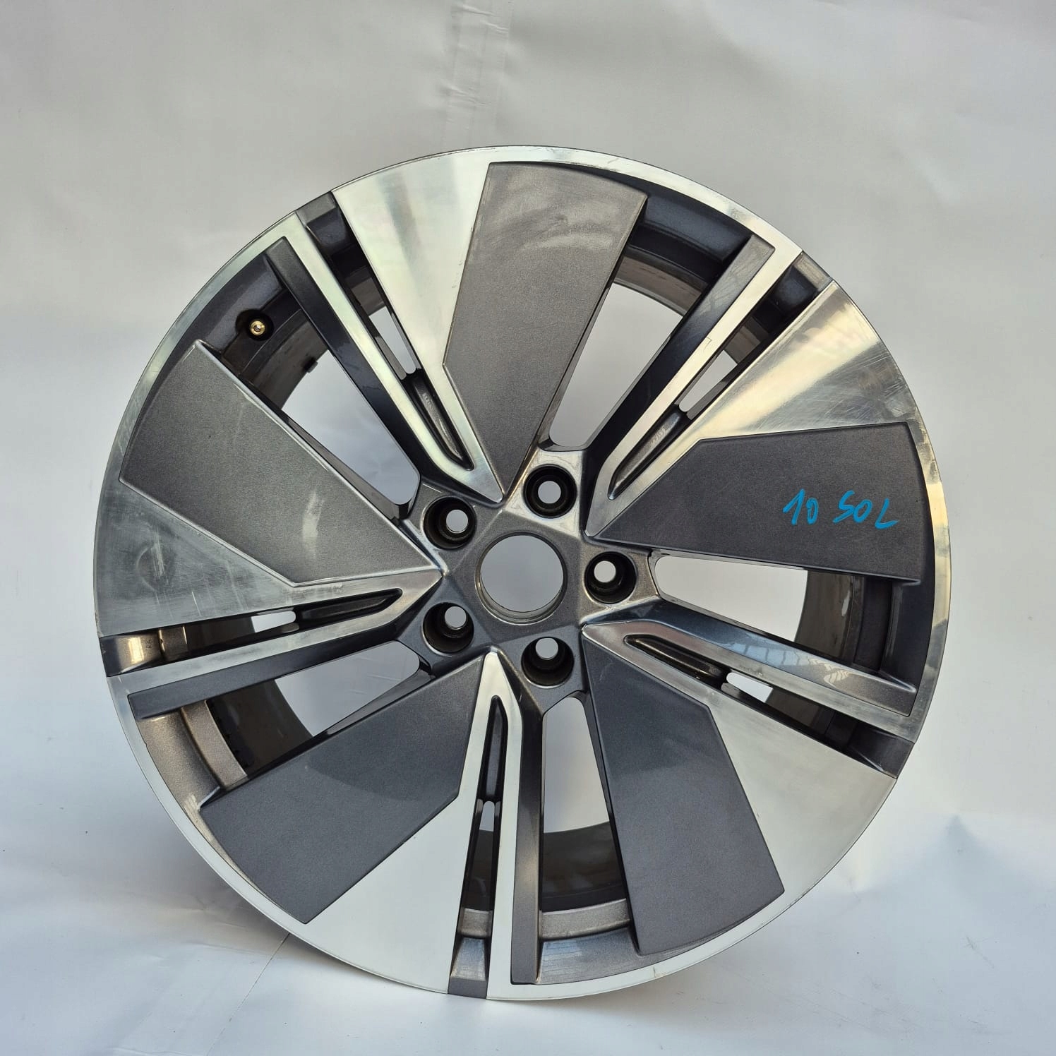 SKODA 5LA601025A 8JX19H2 ET45 19" disk hliníkový