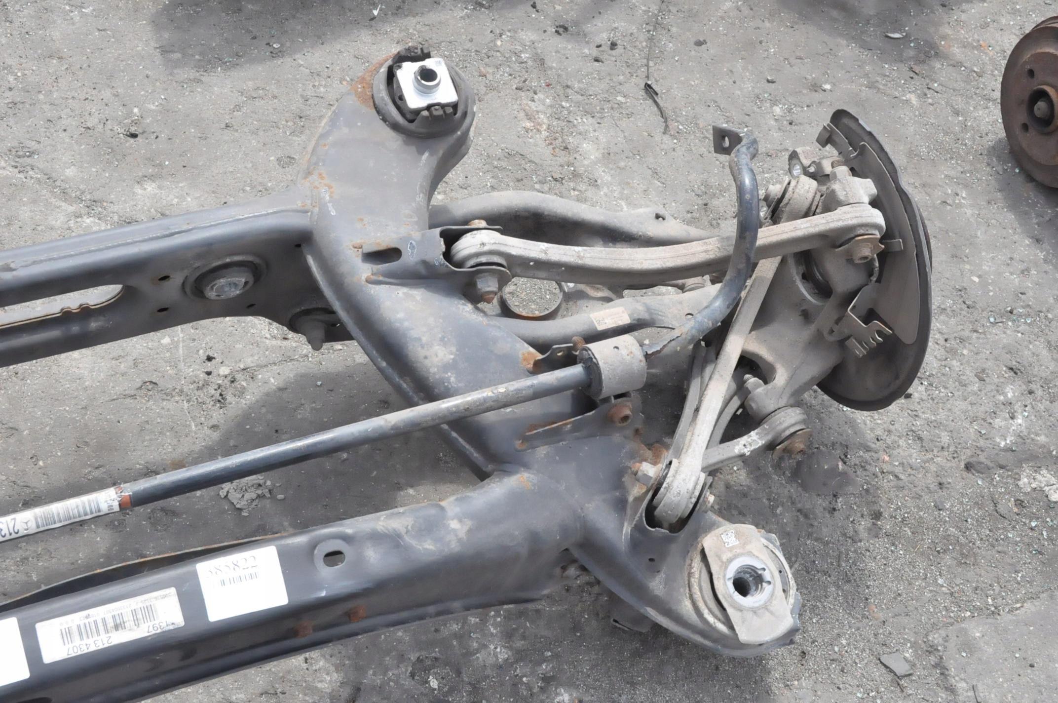 MERCEDES W213 2.0 D ZAWIESZENIE BELKA TYŁ Typ samochodu Samochody osobowe