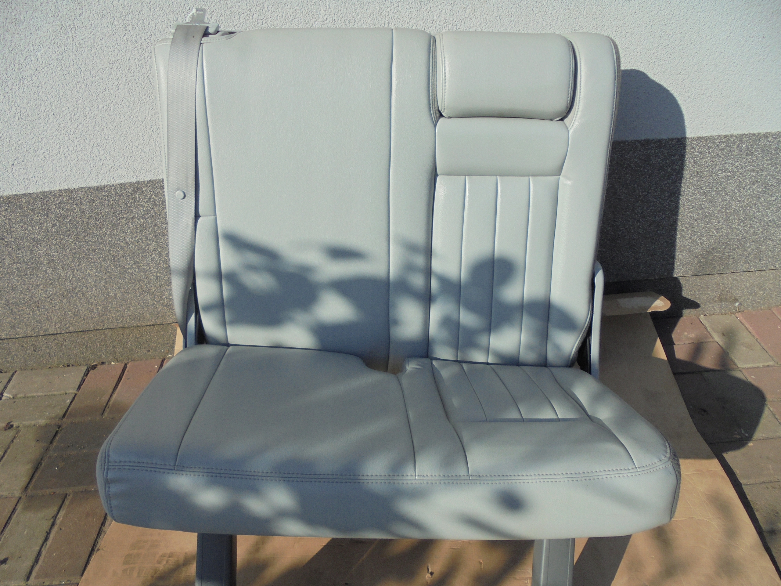 кресло левый зад 3 LINCOLN NAVIGATOR 2004