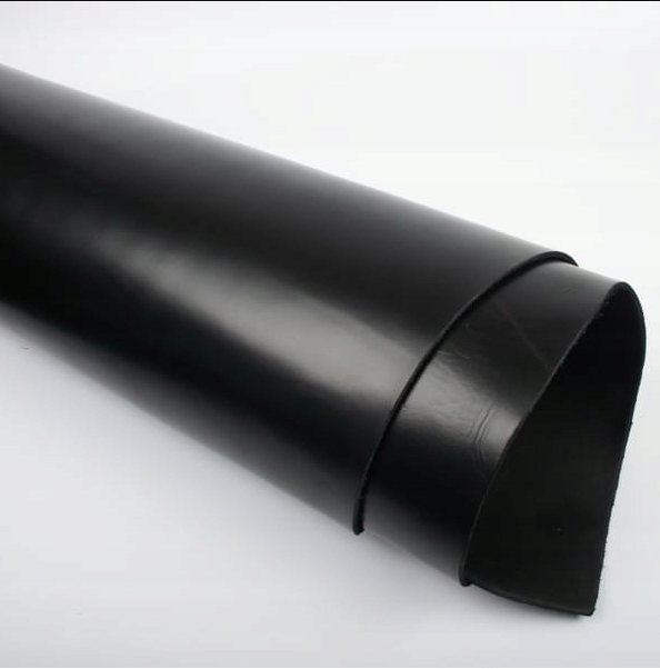 Kůže na pásky 3mm 3.2mm černá