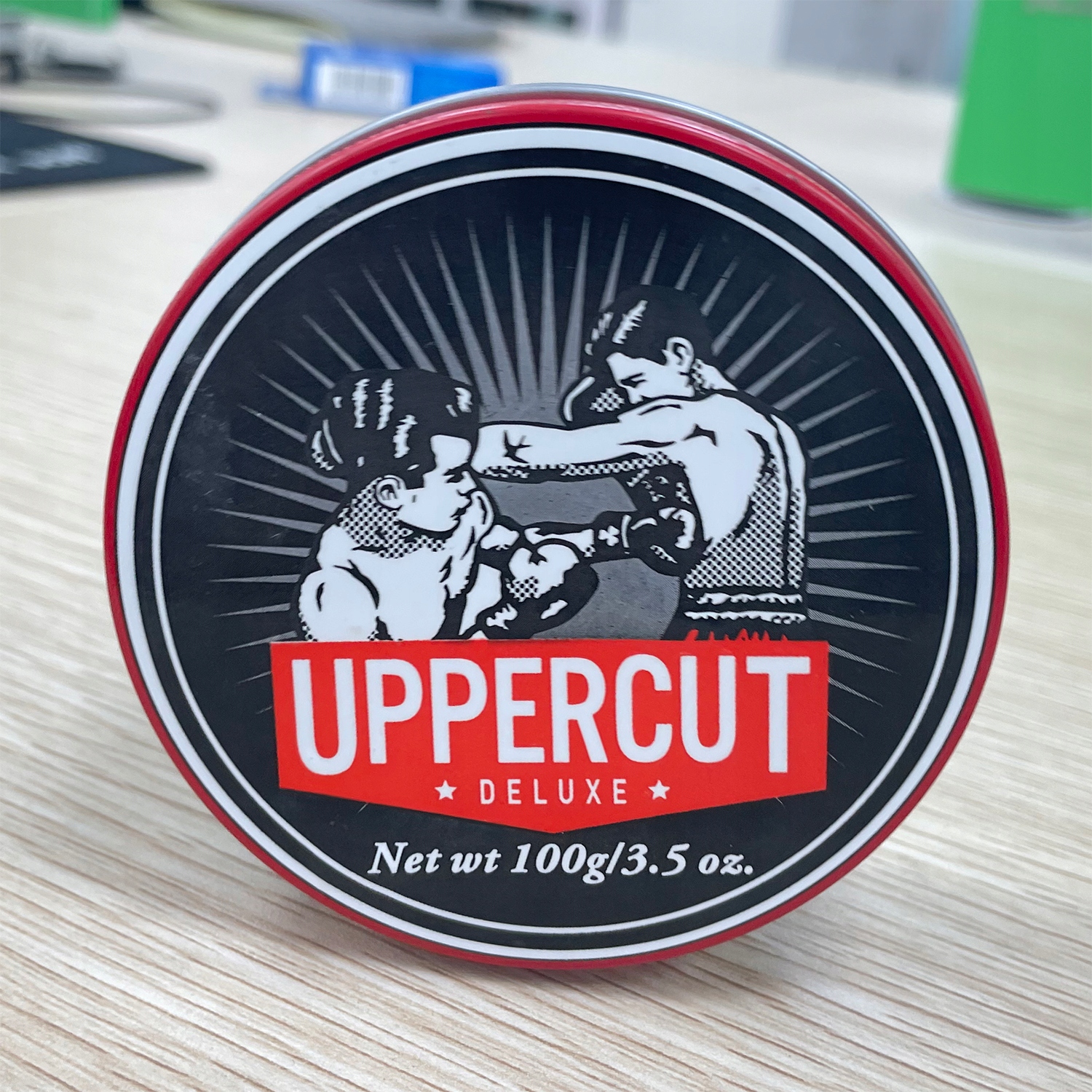 Pomada UPPERCUT DELUXE Matte czerwona 100g Wielkość Produkt pełnowymiarowy