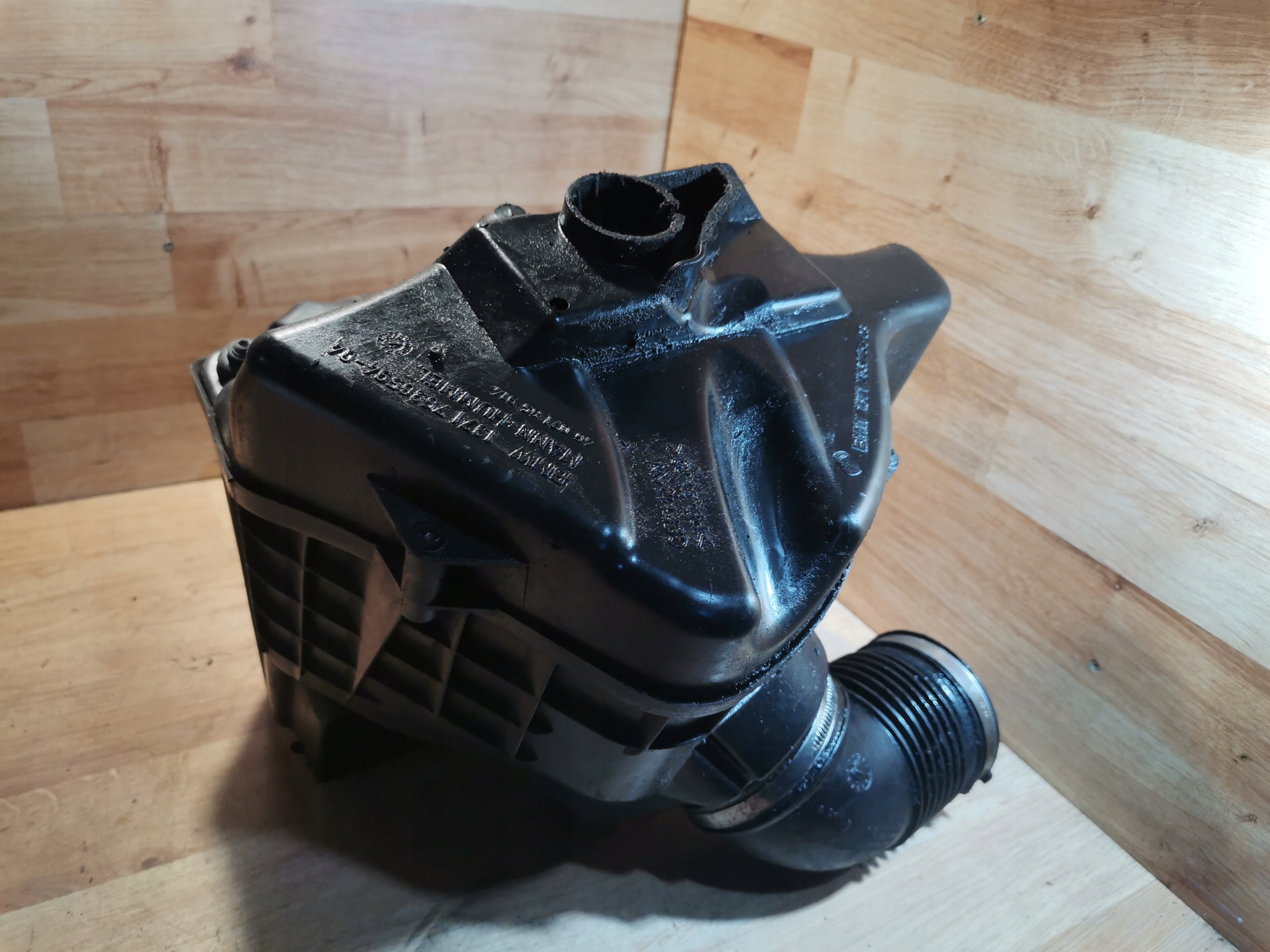 Gehäuse filter luft BMW E87 E90 2.0i N46 7536594