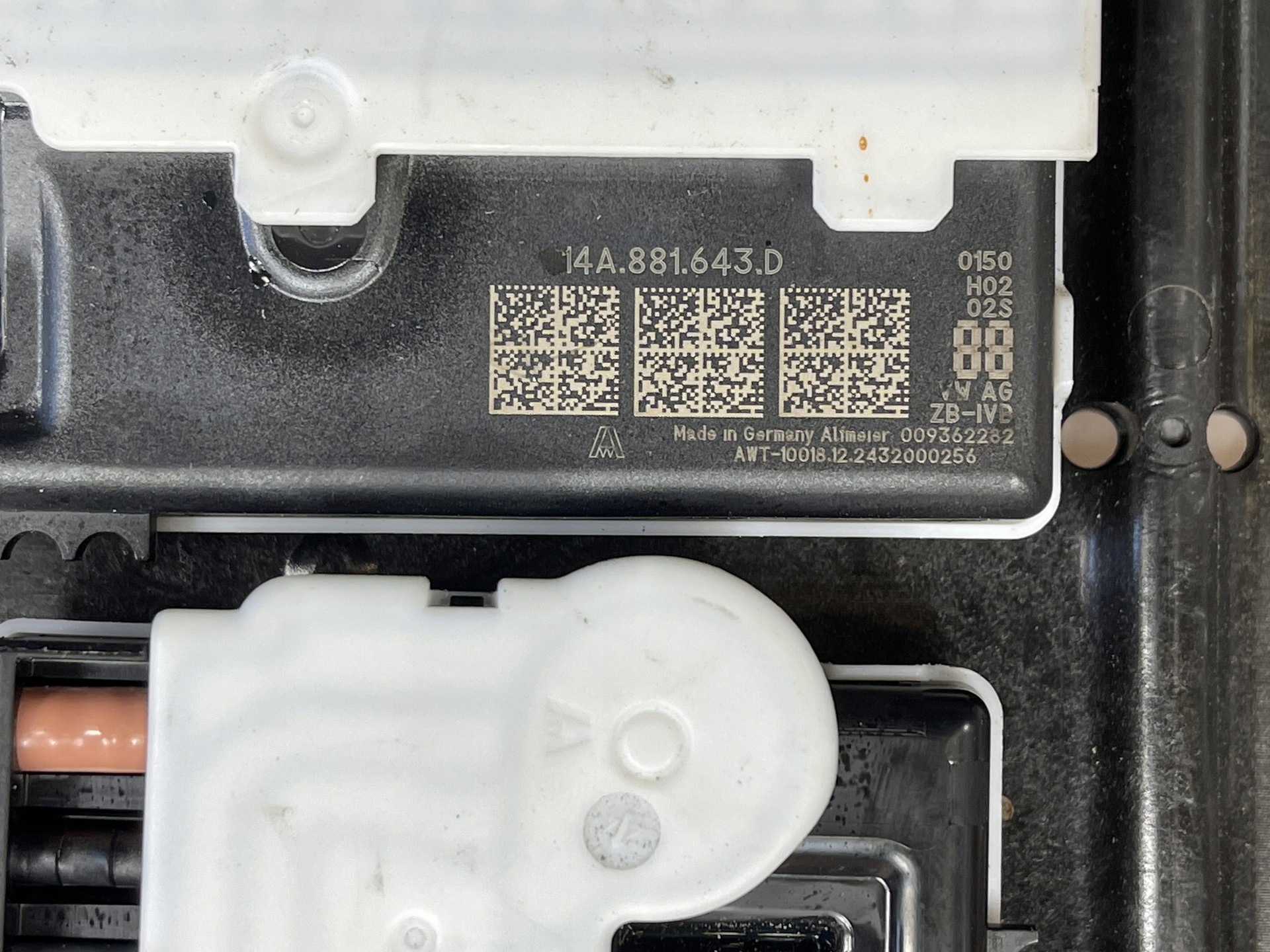 VW ID.7 2023- REGULACJA LEDZWI siège MASAZ pompe unité de commande électronique uce 14A882856C