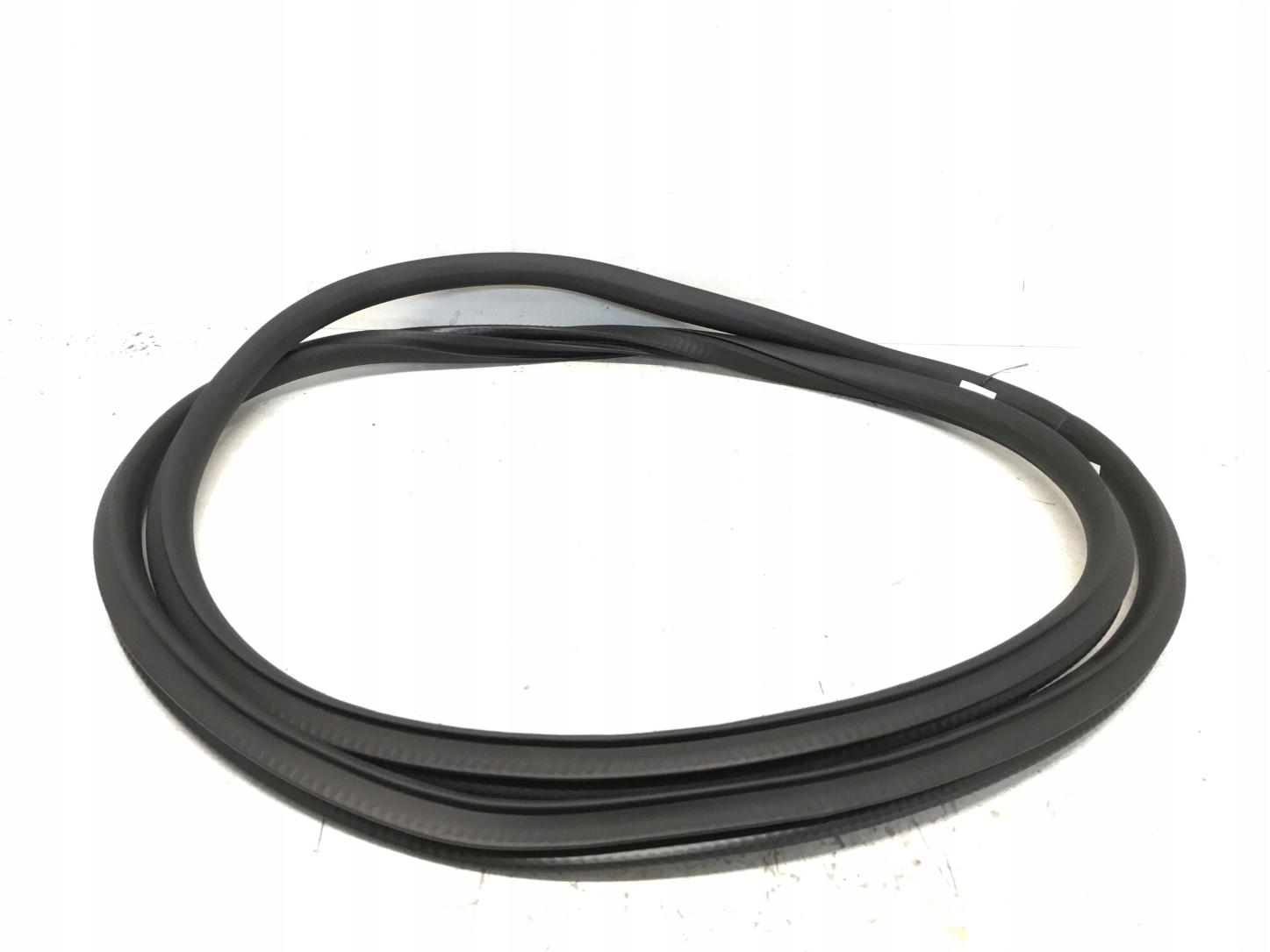 A2476921000 - Mercedes GLA II H247 прокладка двери левая передняя