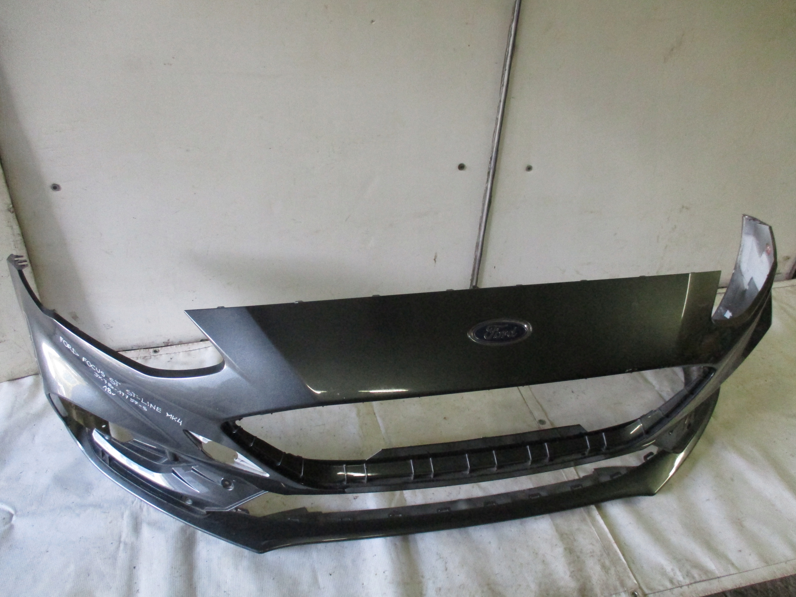 bumper front front Ford Focus ST ST-LINE MK4 JX7B-17757-S