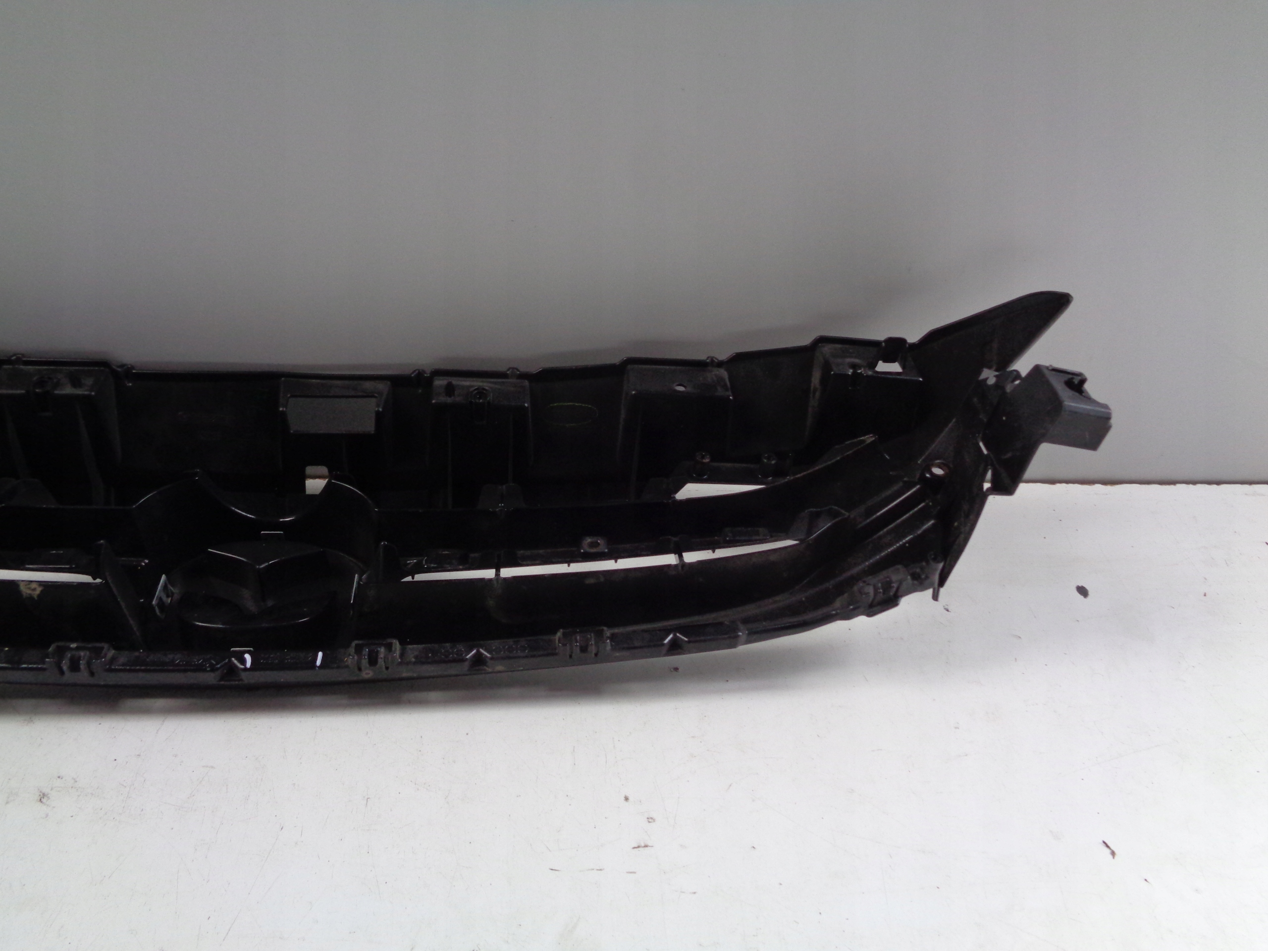 Grill Kühlergrill MAZDA 2 14