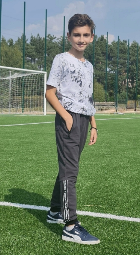 Chłopięce spodnie DRESOWE kieszenie na EKSPRES 116 Długość długie